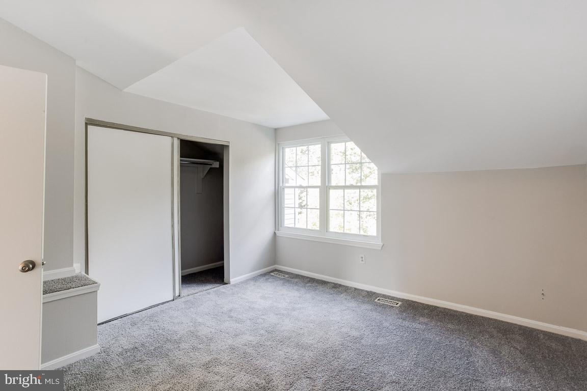 GLENSHIRE TOWNE - Residential