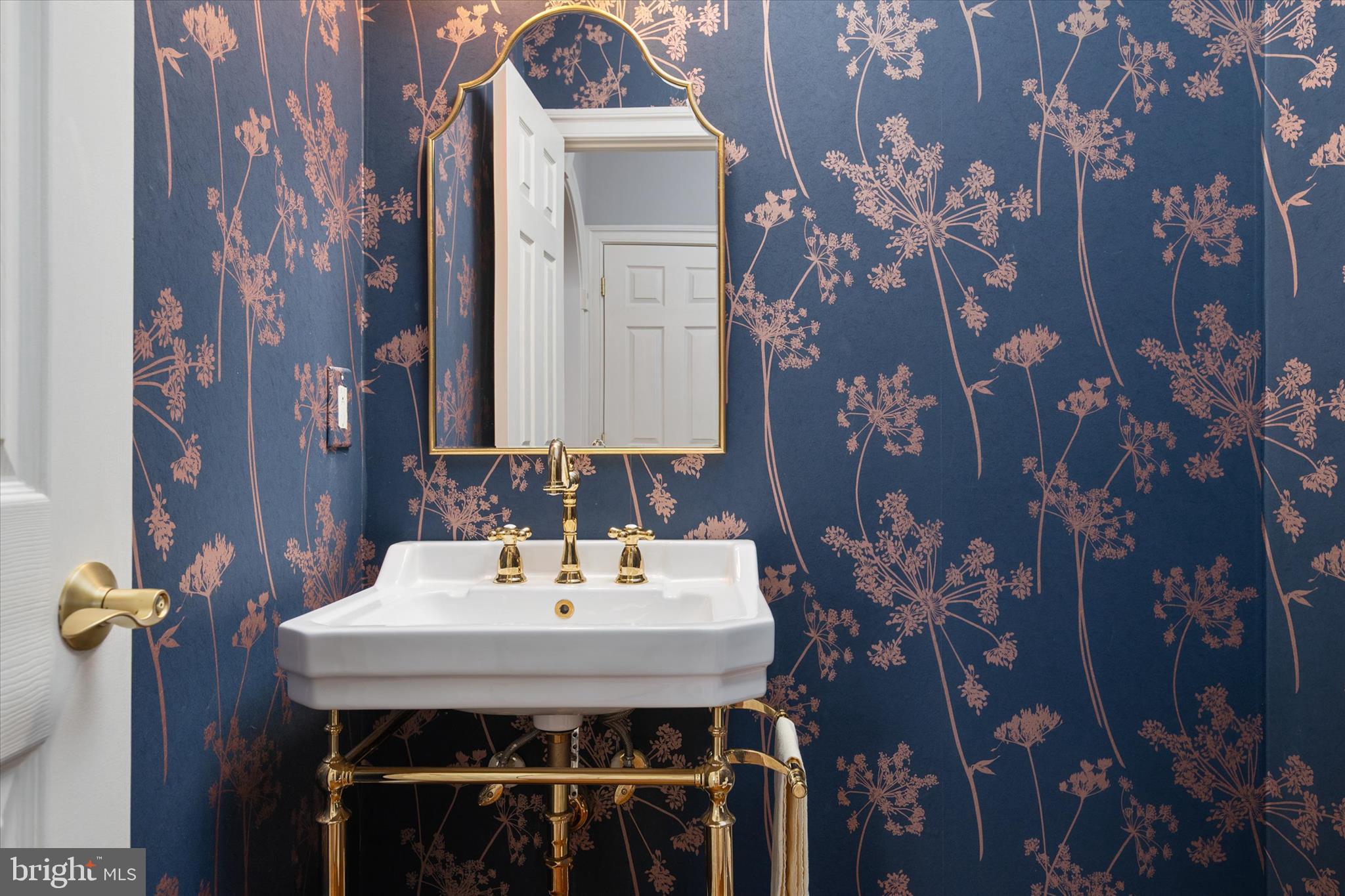 SOUTH RIVER COLONY - Residential