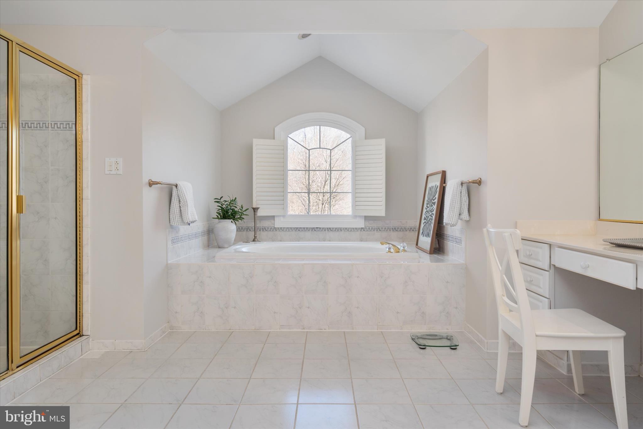 SOUTH RIVER COLONY - Residential