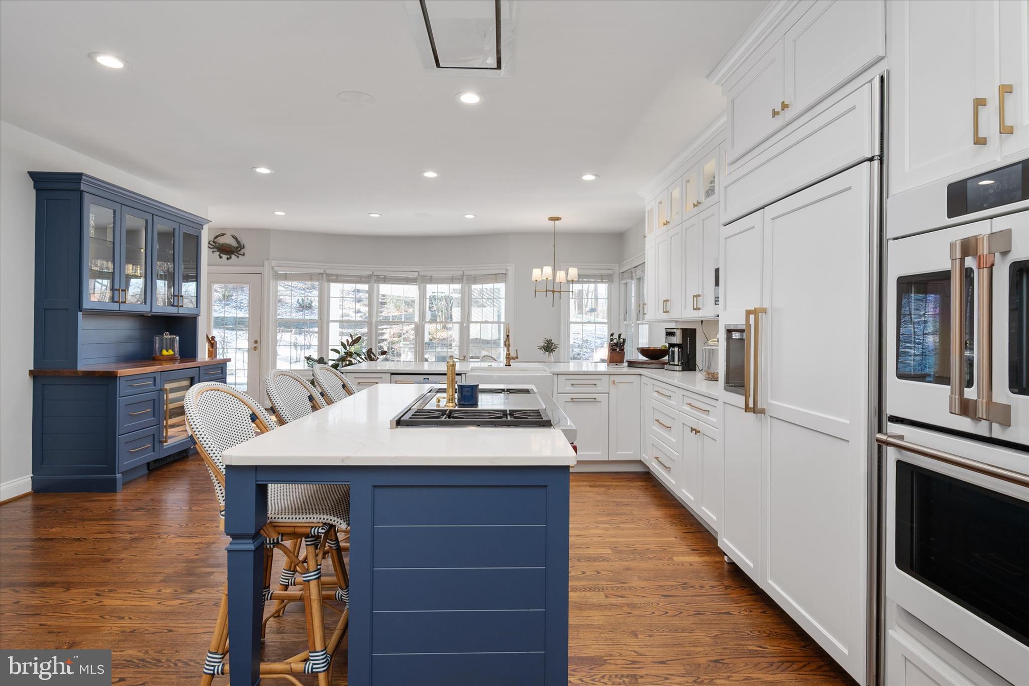 SOUTH RIVER COLONY - Residential