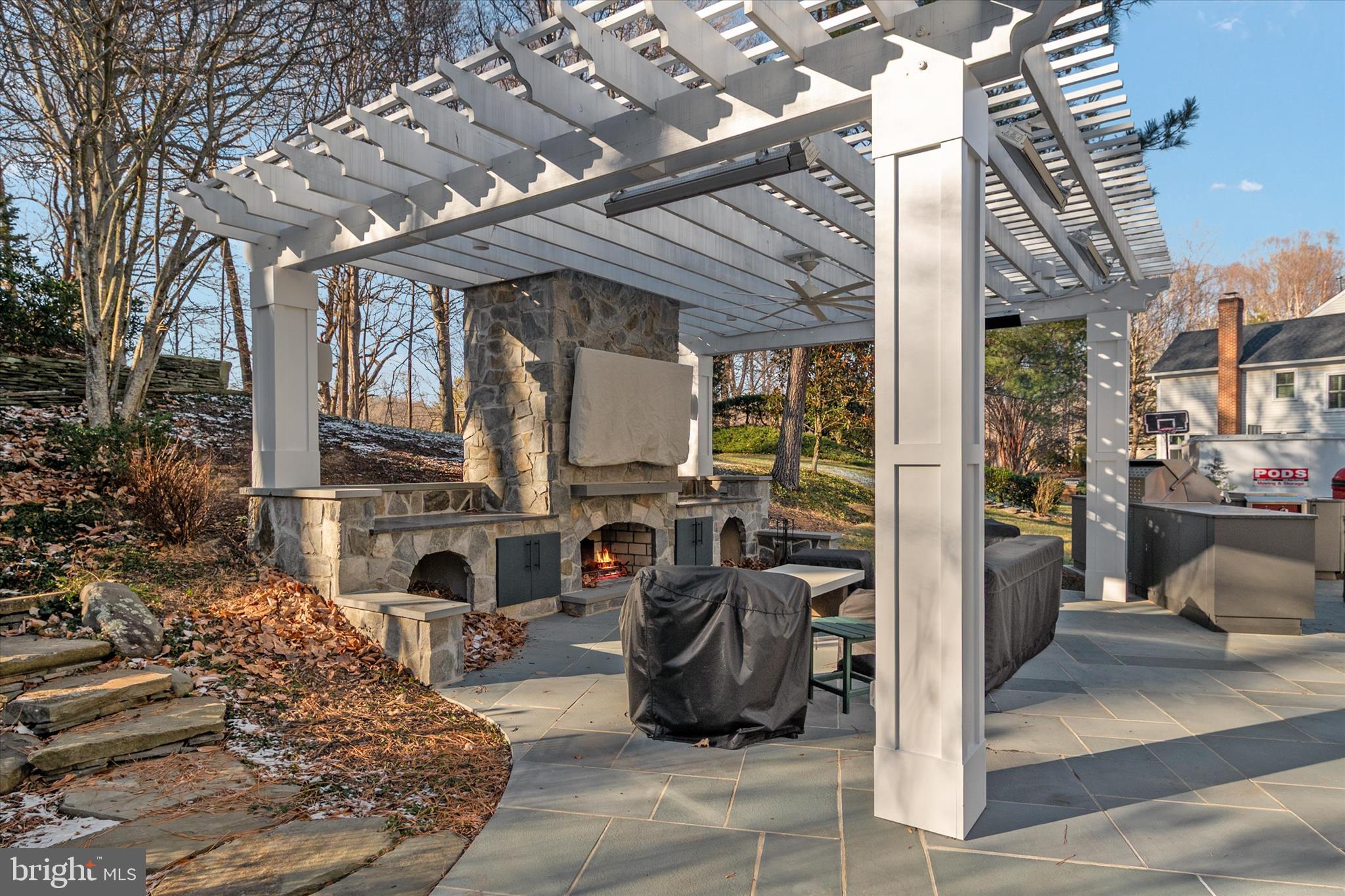 SOUTH RIVER COLONY - Residential