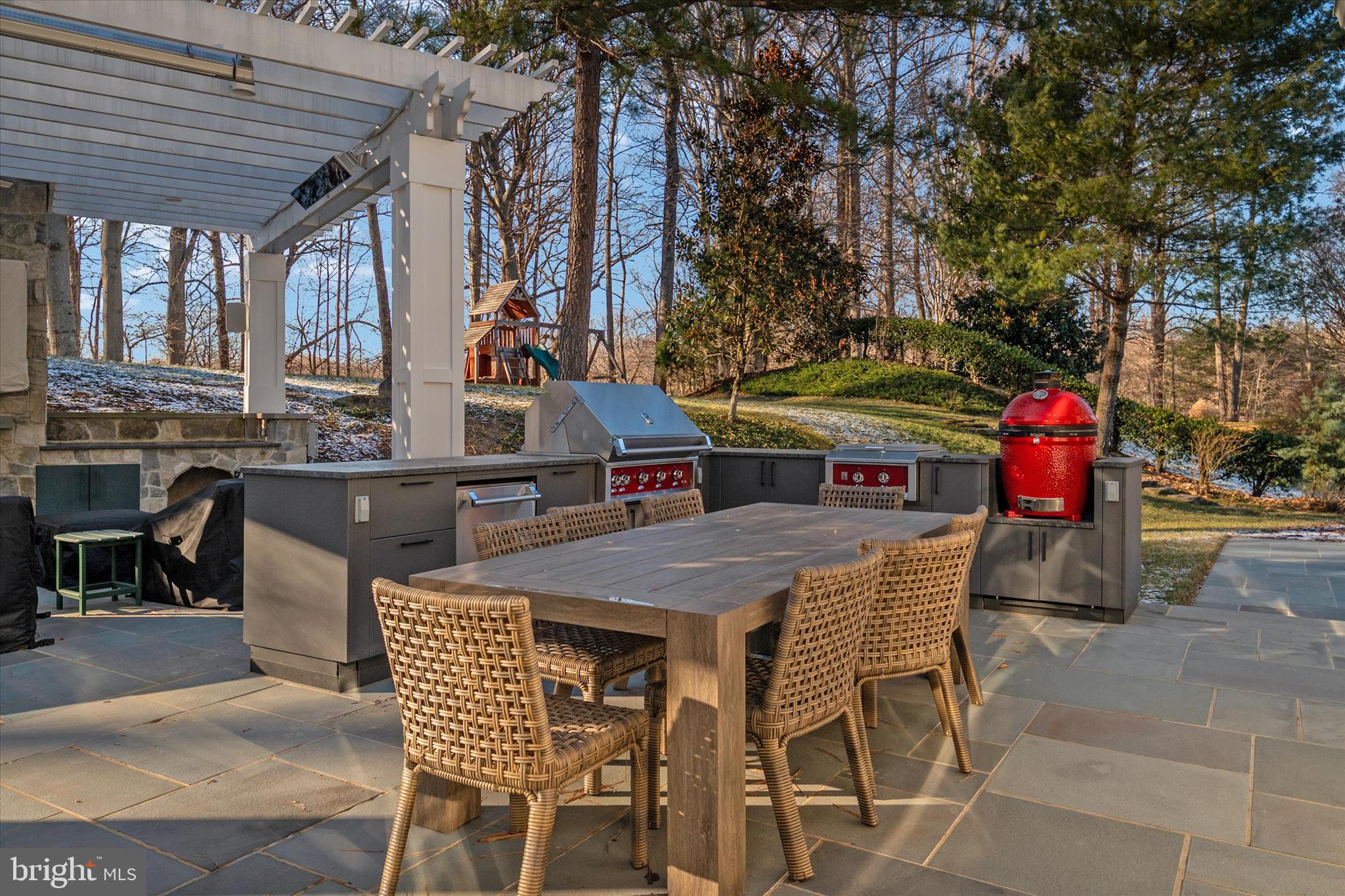 SOUTH RIVER COLONY - Residential