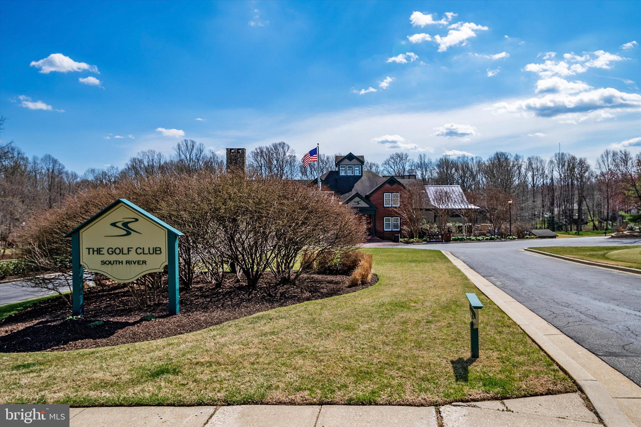 SOUTH RIVER COLONY - Residential