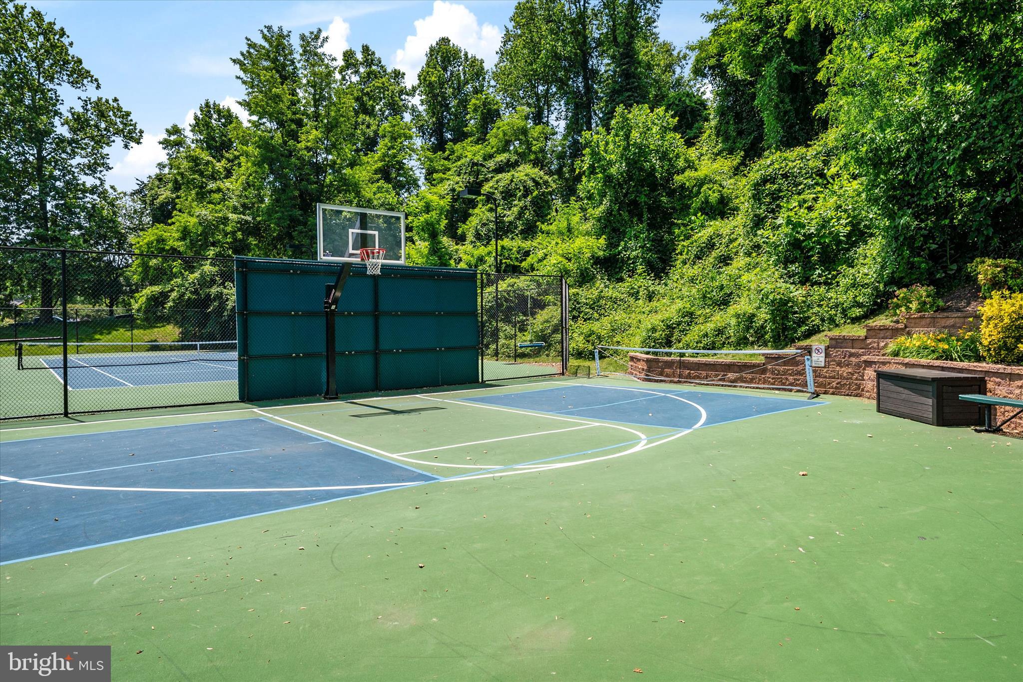 SOUTH RIVER COLONY - Residential