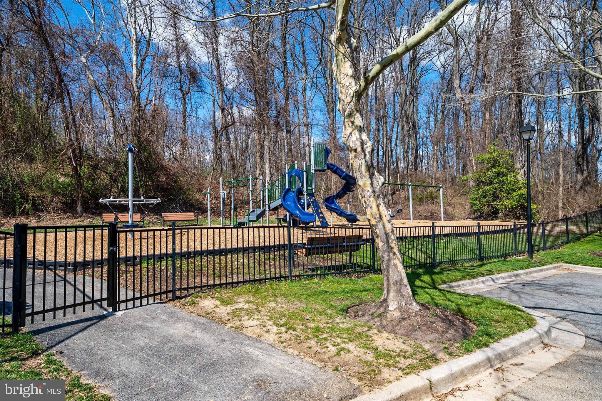 SOUTH RIVER COLONY - Residential