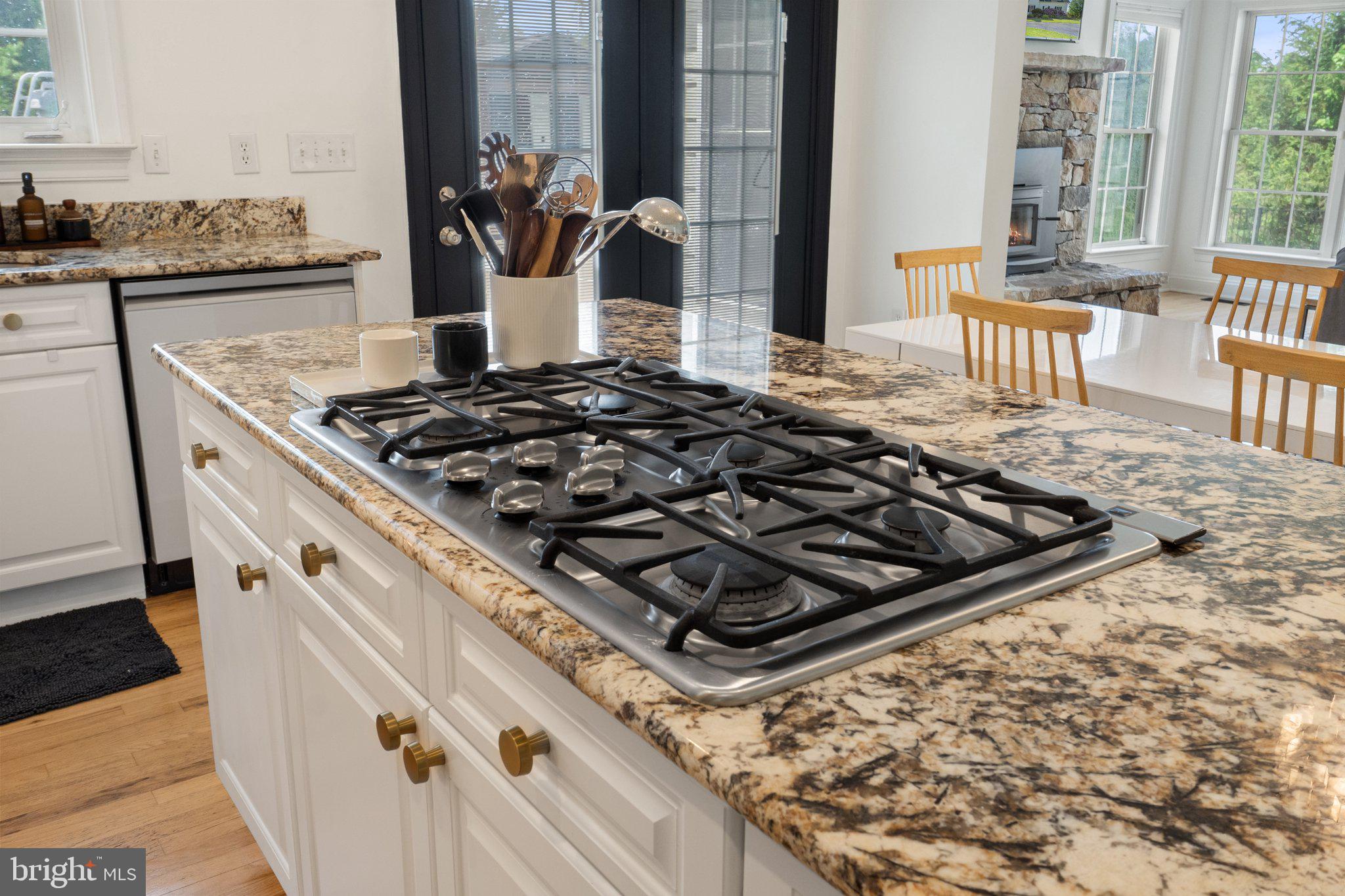 ASHLEY SPRINGS - Residential