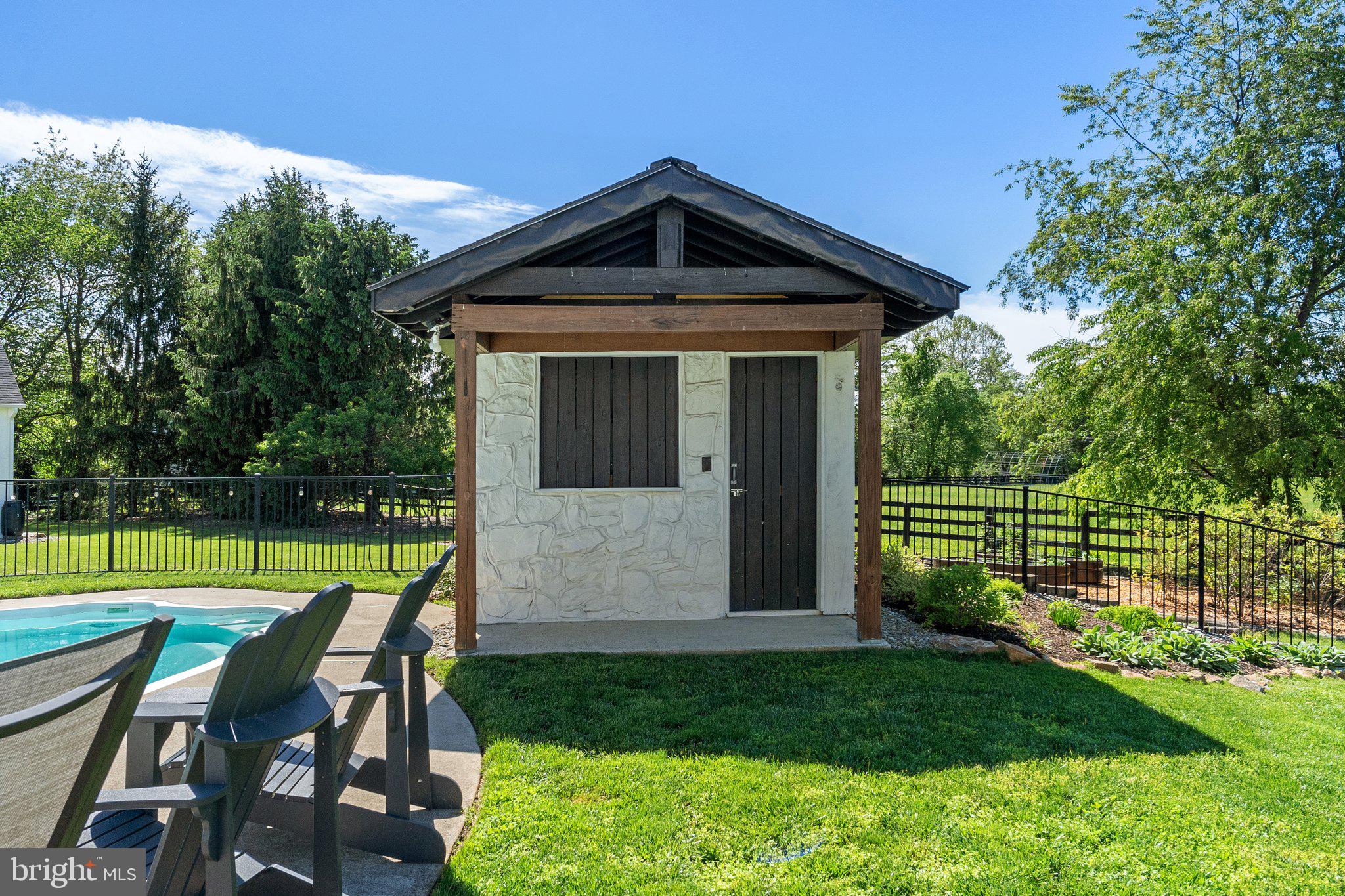 ASHLEY SPRINGS - Residential