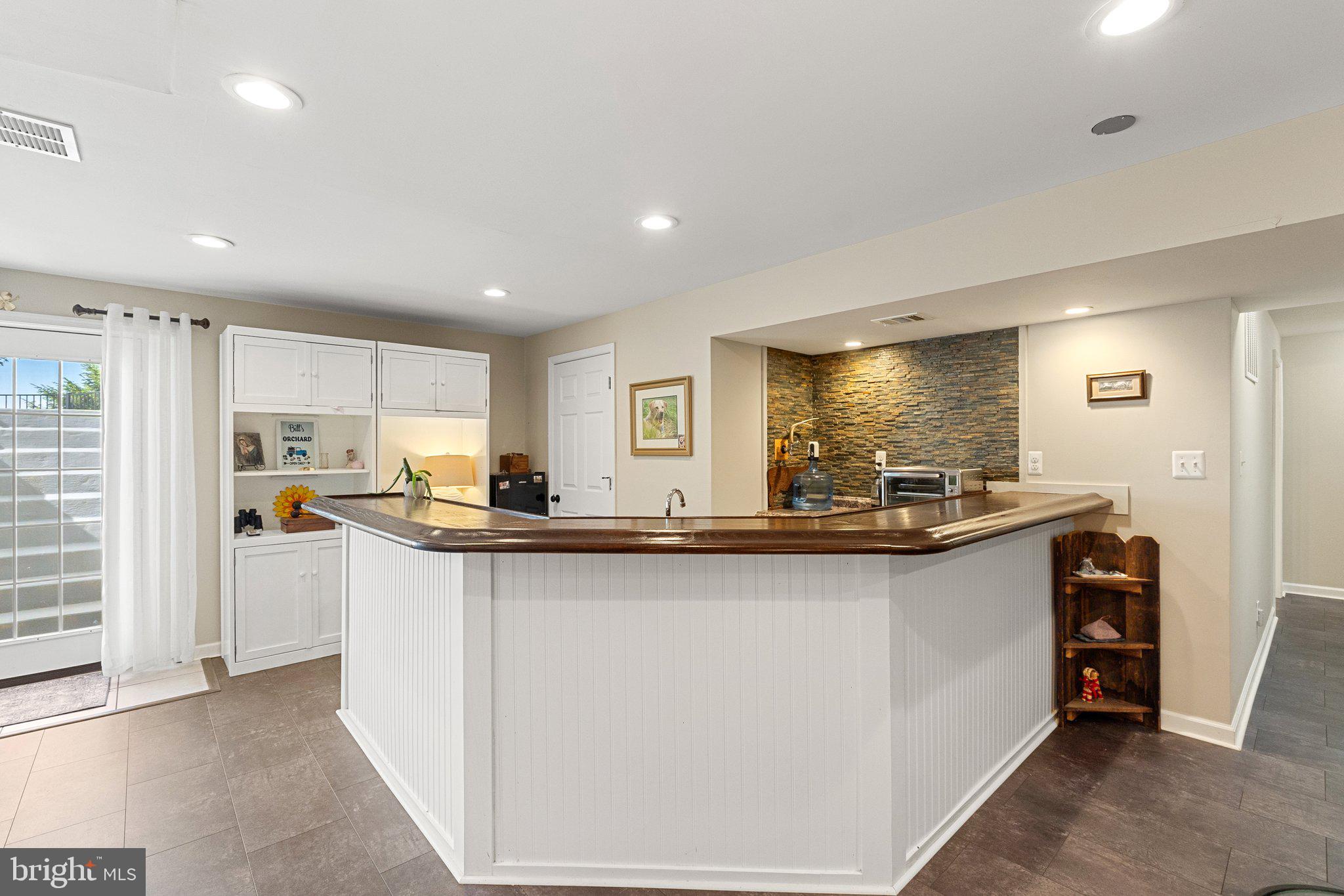 ASHLEY SPRINGS - Residential