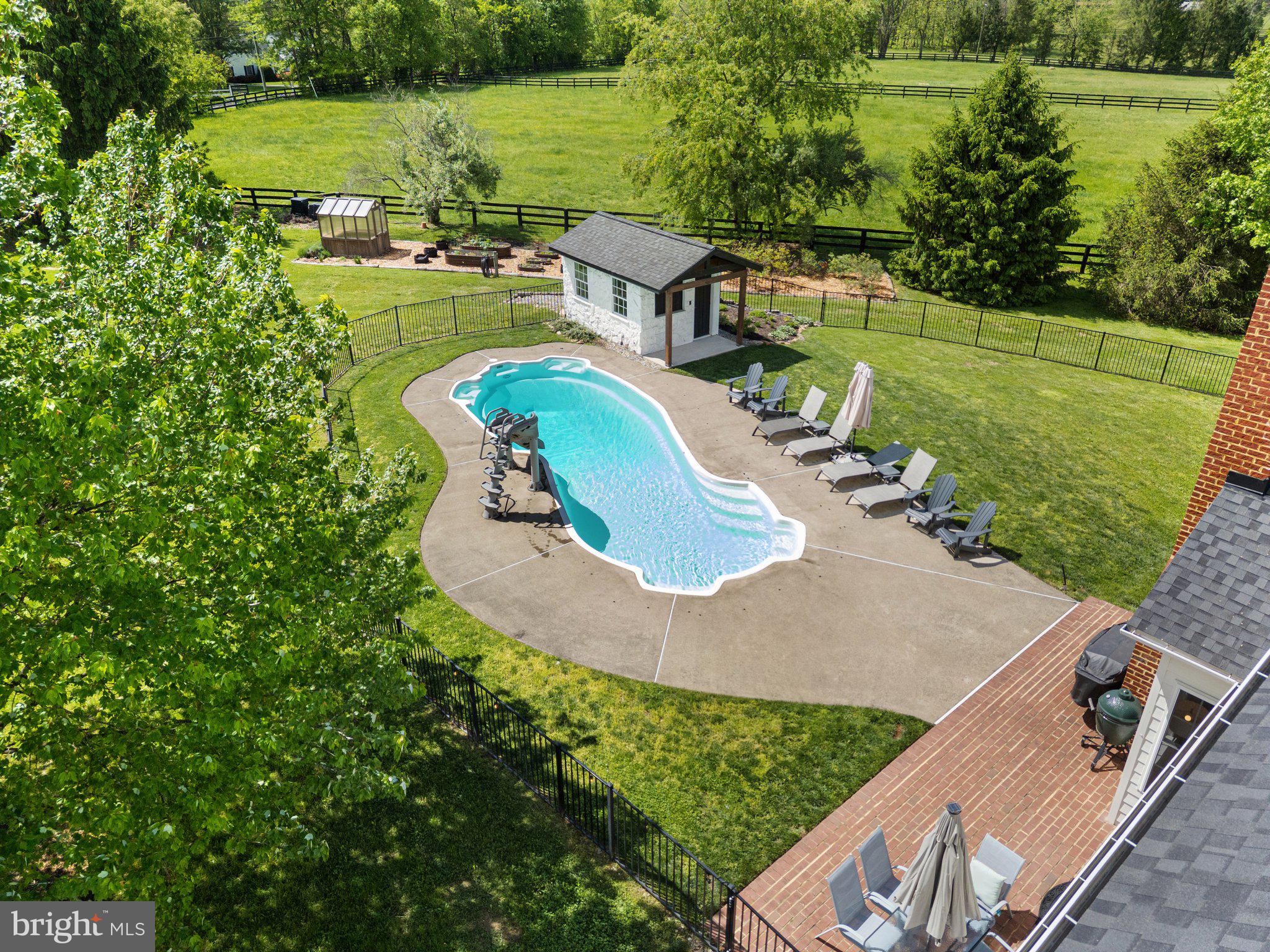 ASHLEY SPRINGS - Residential