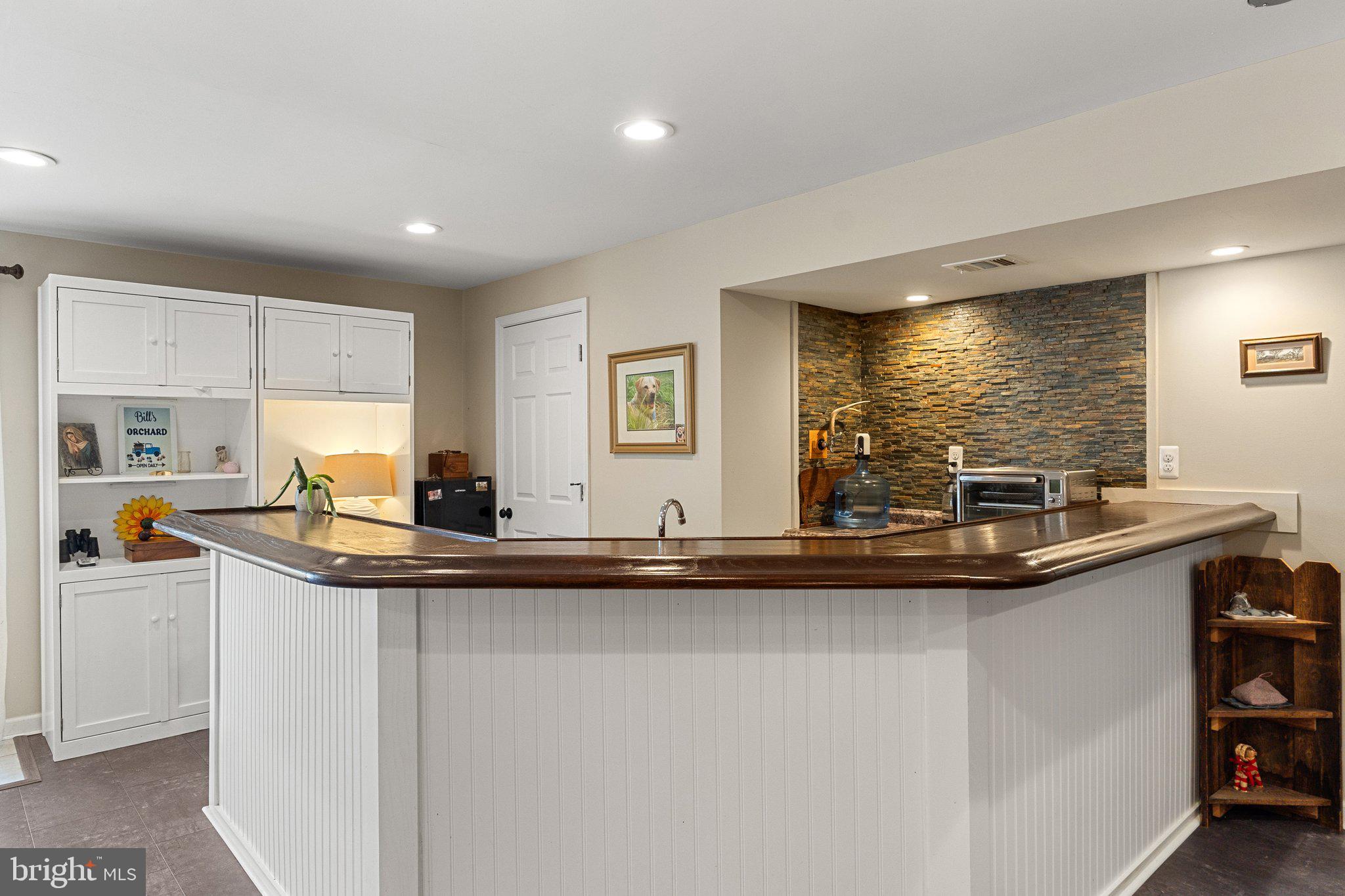 ASHLEY SPRINGS - Residential