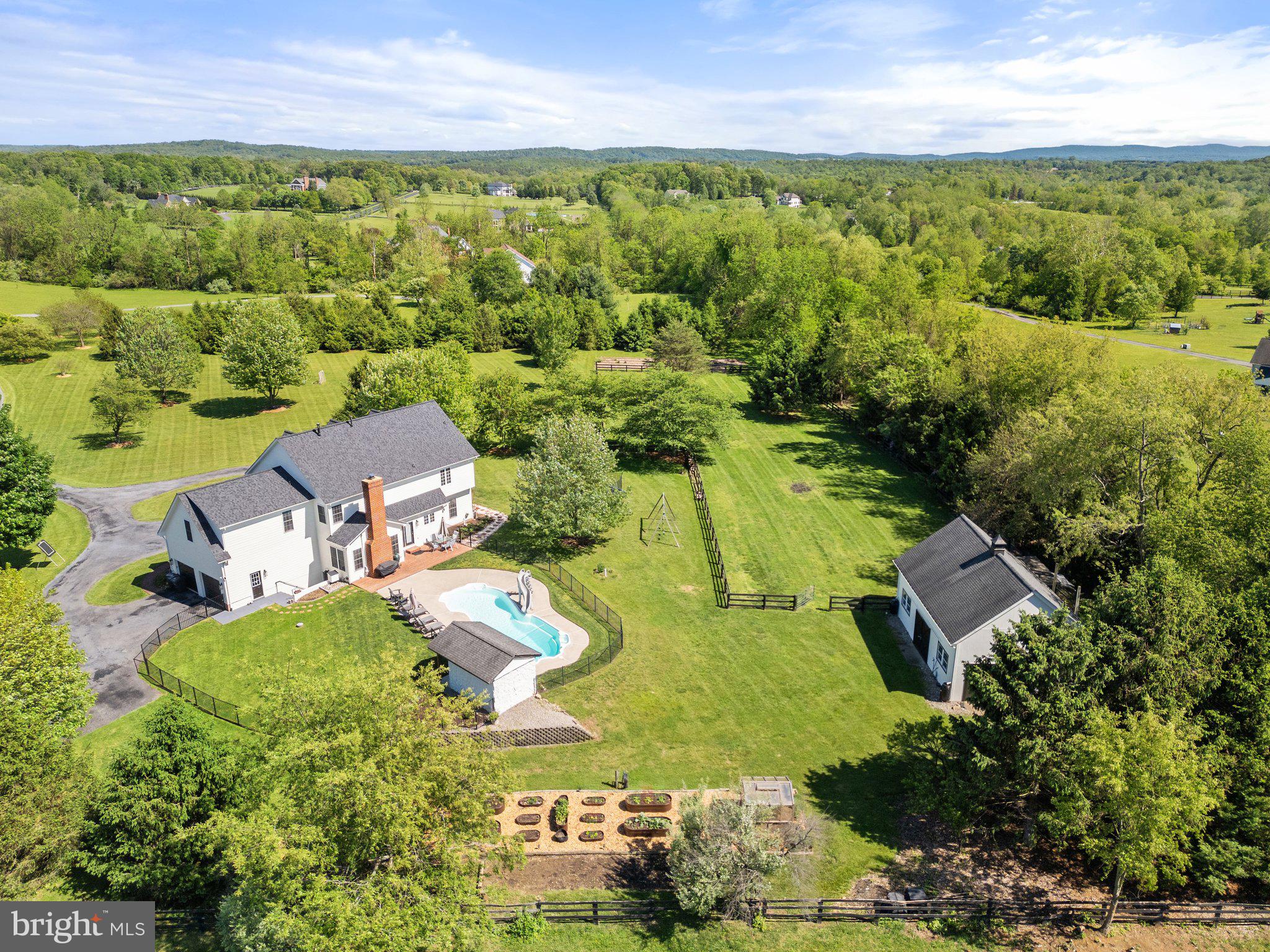 ASHLEY SPRINGS - Residential