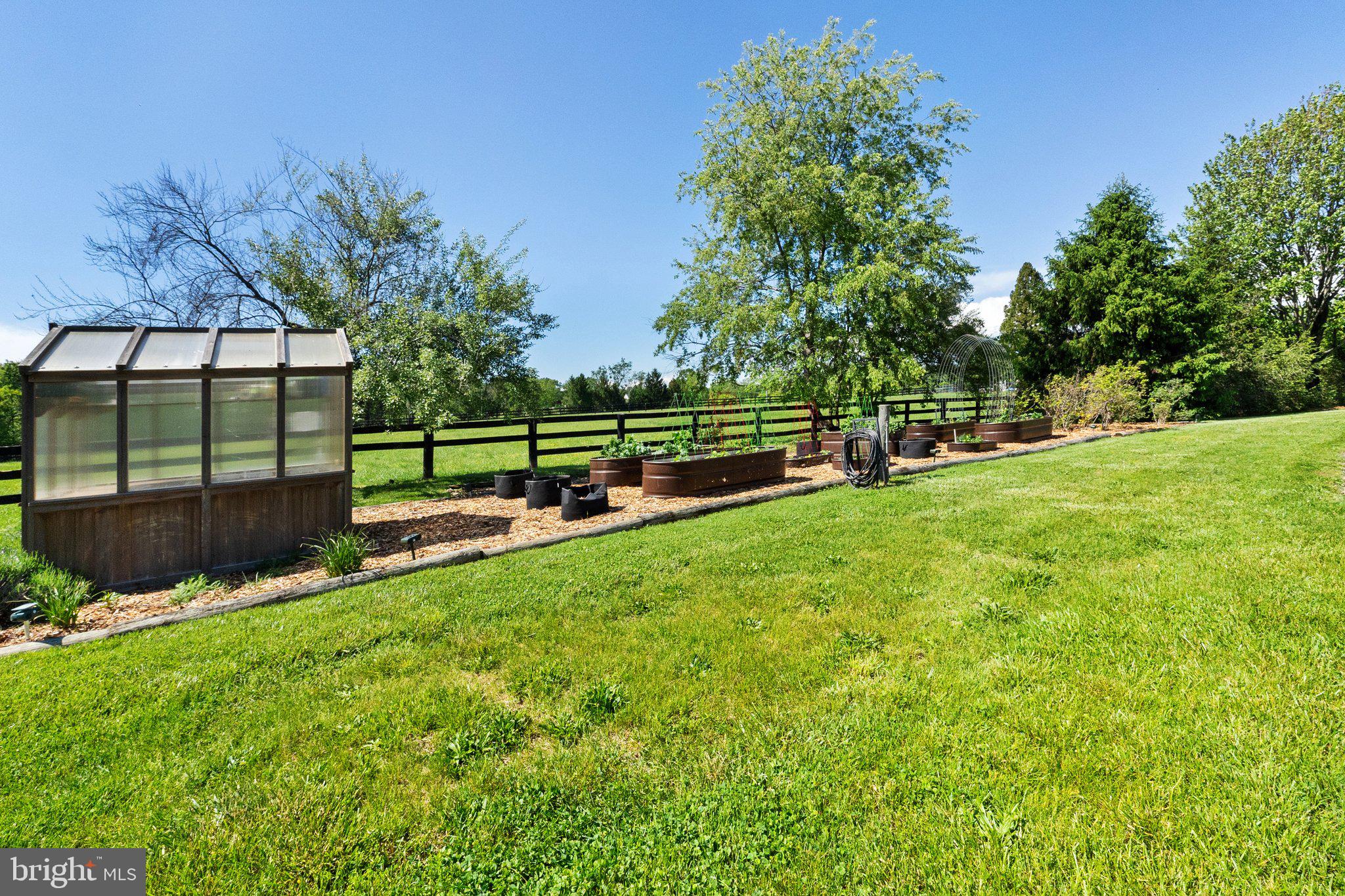 ASHLEY SPRINGS - Residential