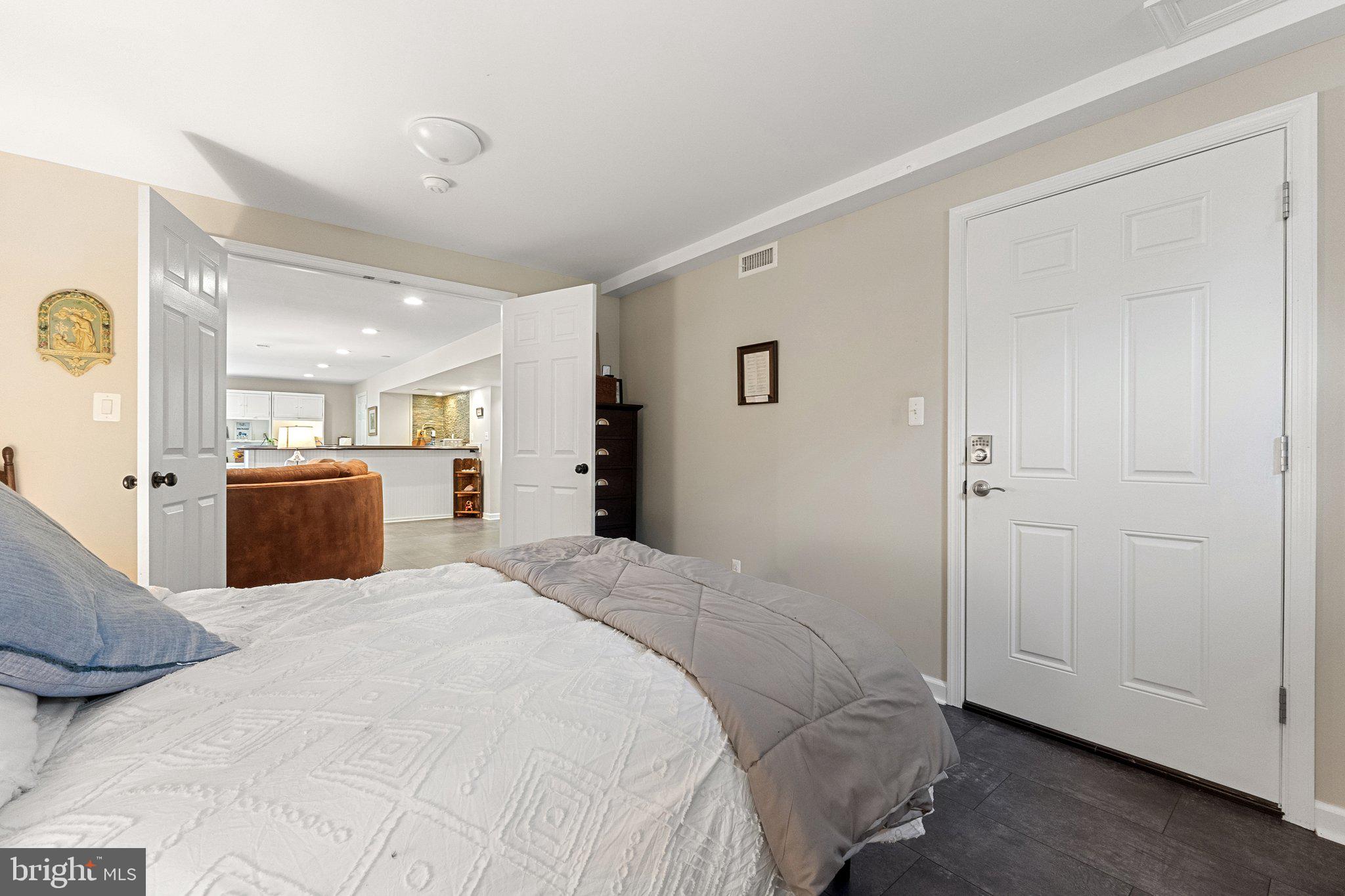 ASHLEY SPRINGS - Residential