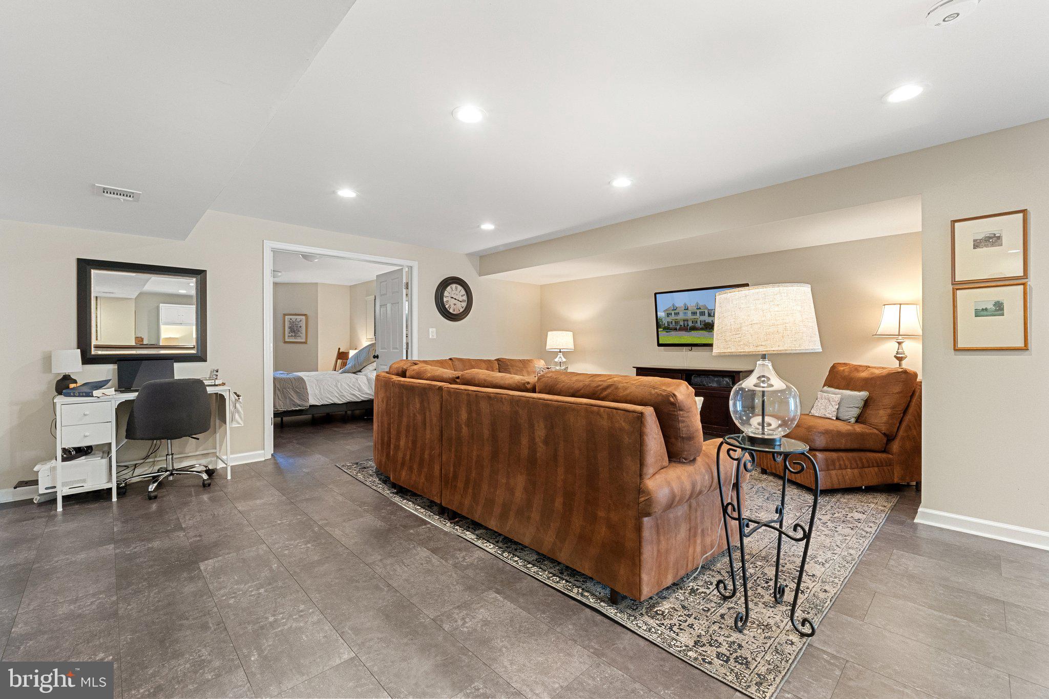 ASHLEY SPRINGS - Residential