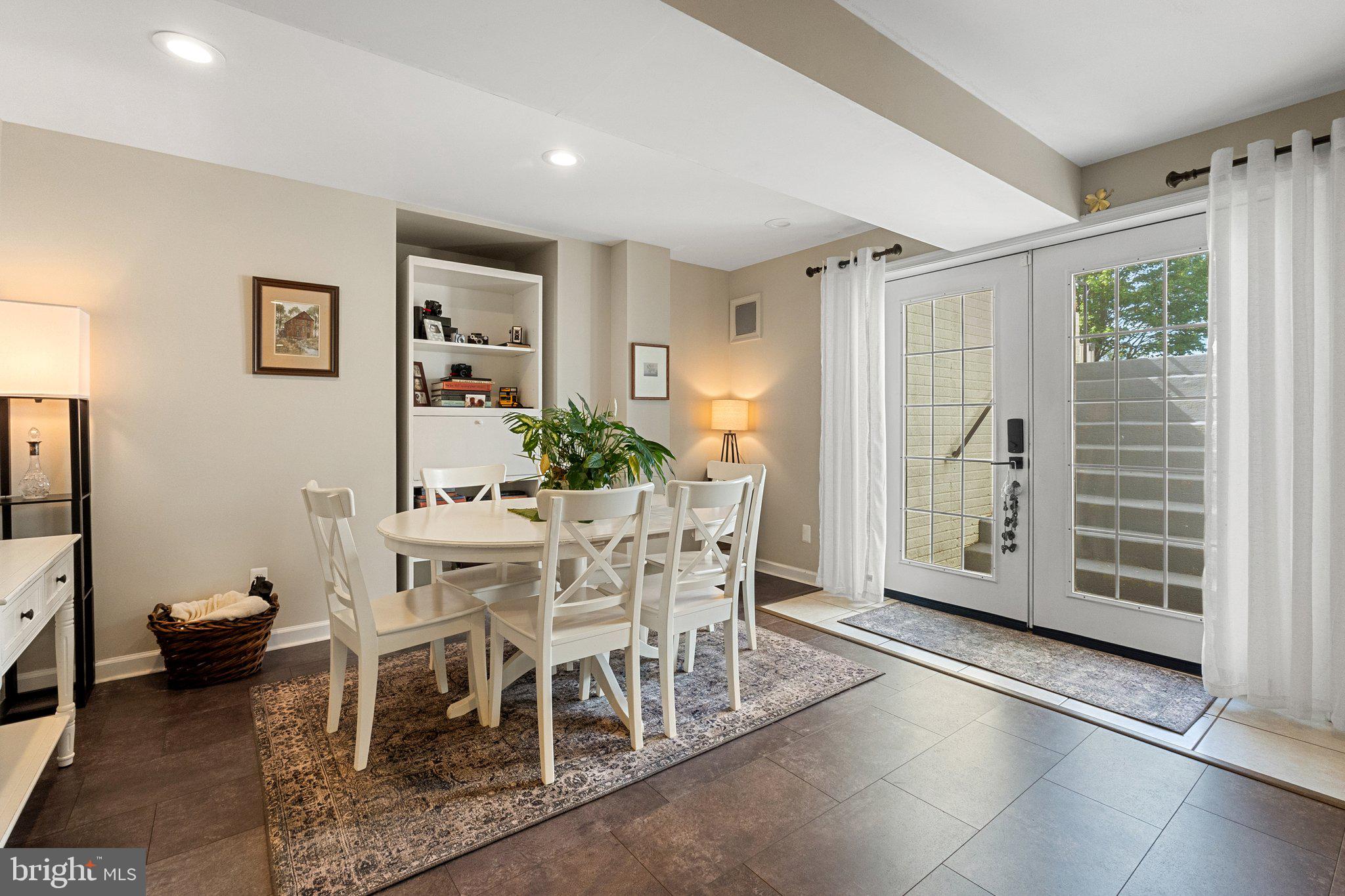 ASHLEY SPRINGS - Residential