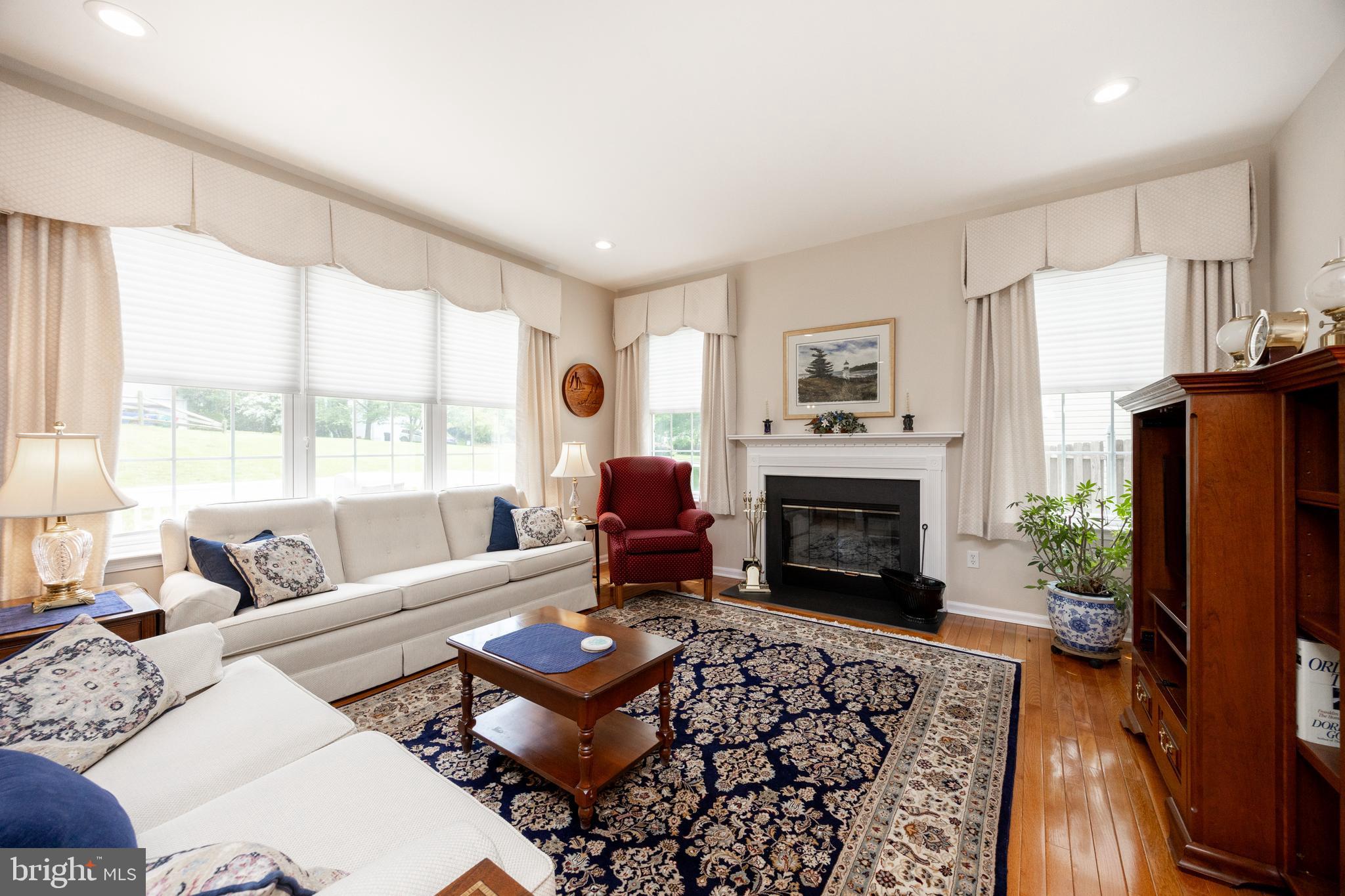 WILLIAMSBURG - Residential