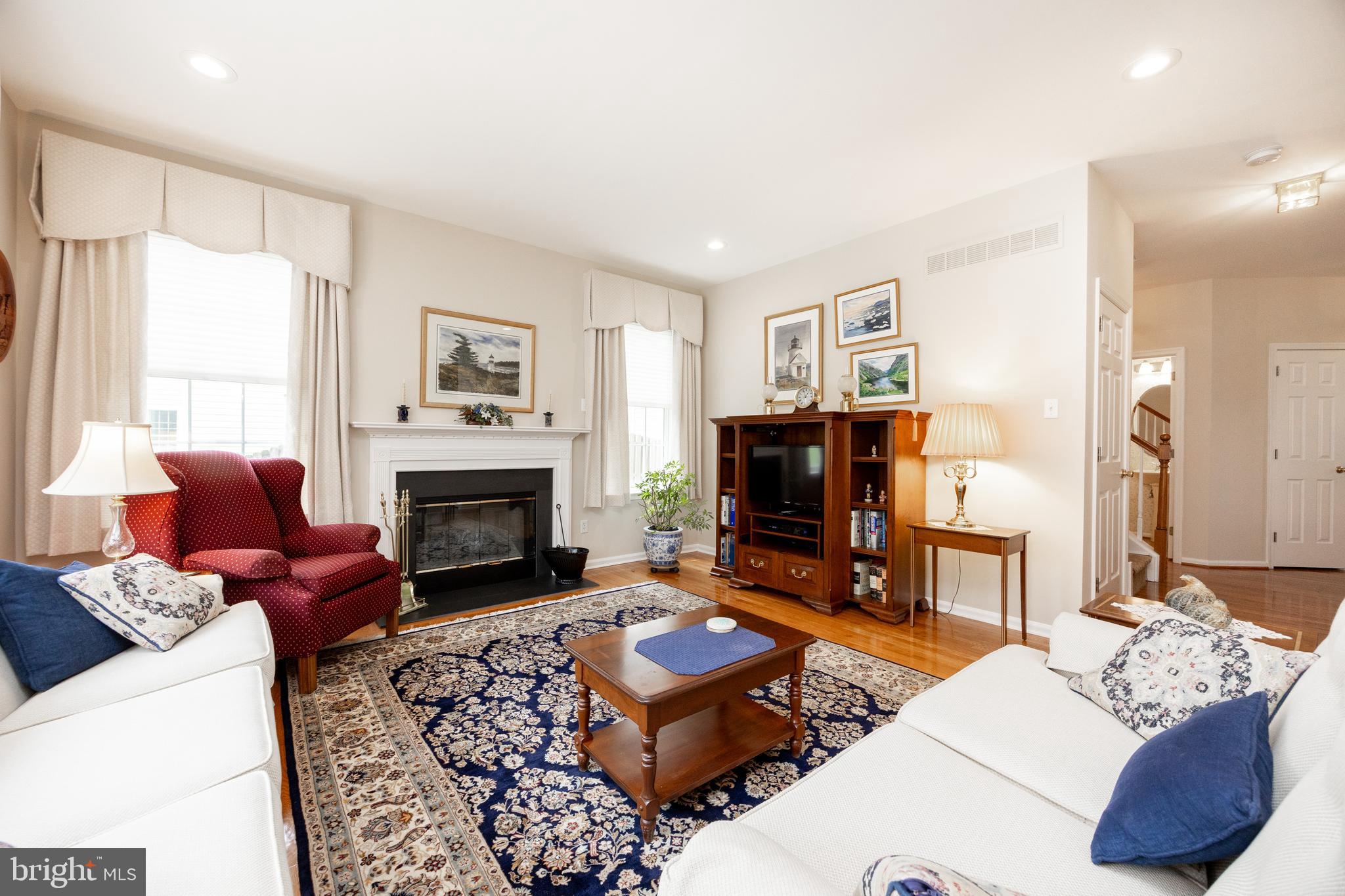 WILLIAMSBURG - Residential