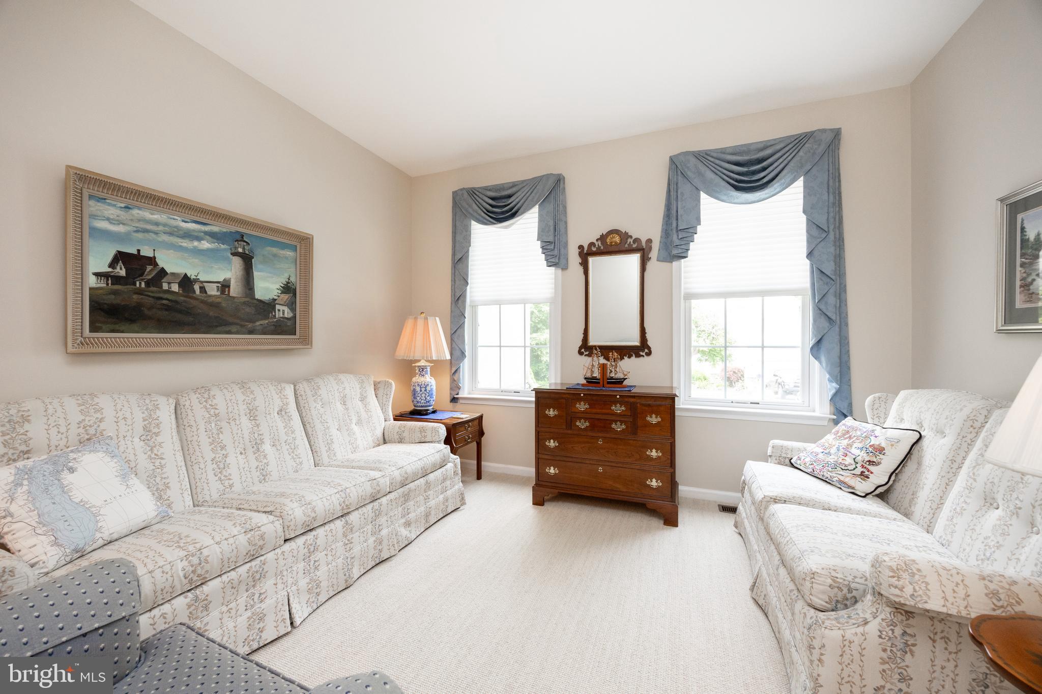 WILLIAMSBURG - Residential