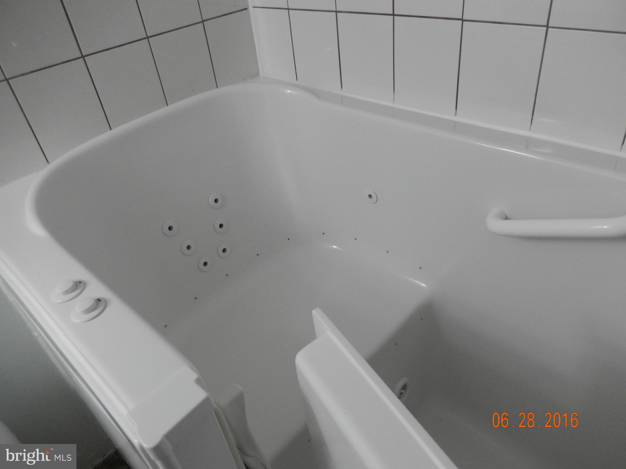 WATERS EDGE - Residential Lease