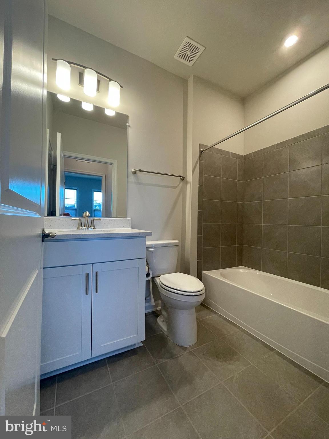 MONTEBELLO - Residential Lease