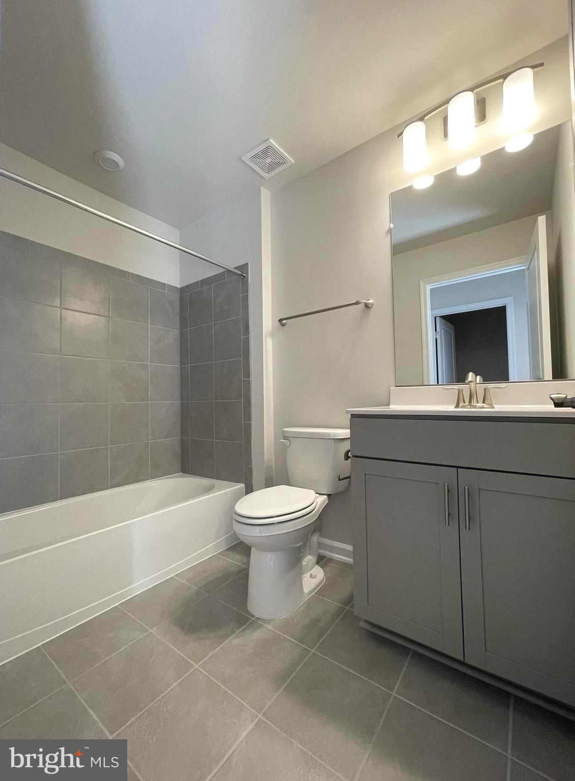 MONTEBELLO - Residential Lease