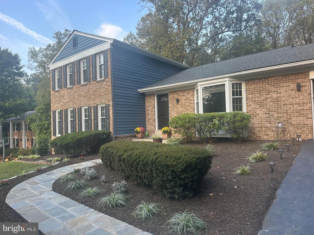 Photo of 3119 Cobb Hill Lane, OAKTON, VA 22124 (MLS # VAFX2274298)