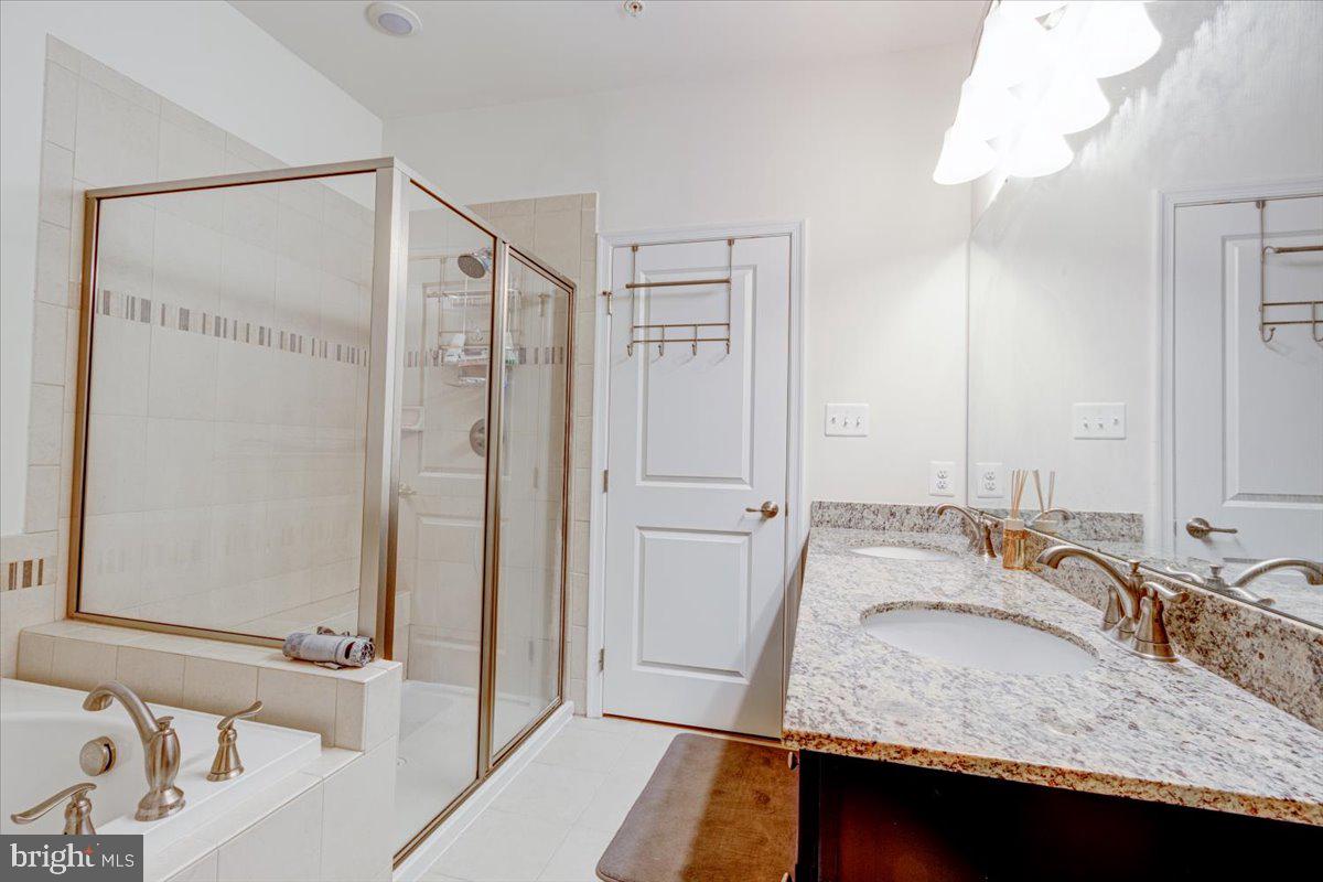 CREEKSIDE VILLAGE AT TANYARD SPRINGS - Residential