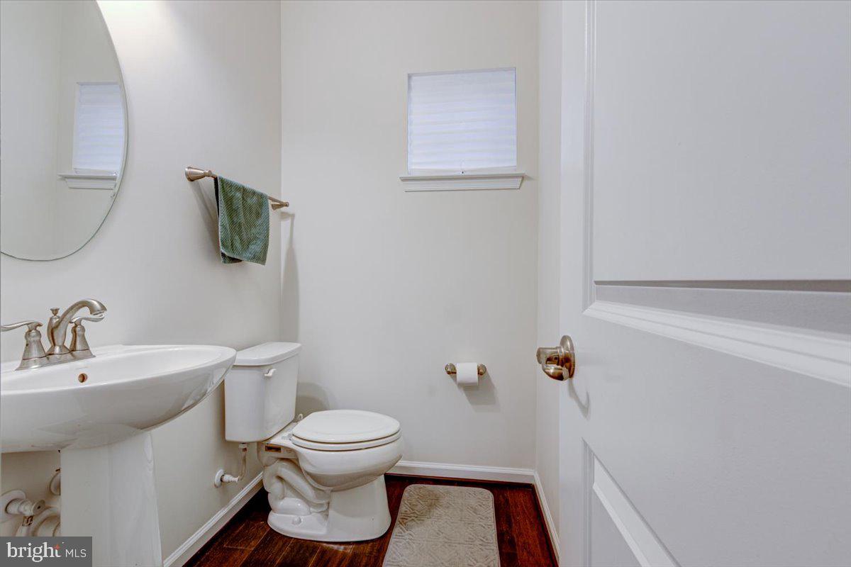 CREEKSIDE VILLAGE AT TANYARD SPRINGS - Residential