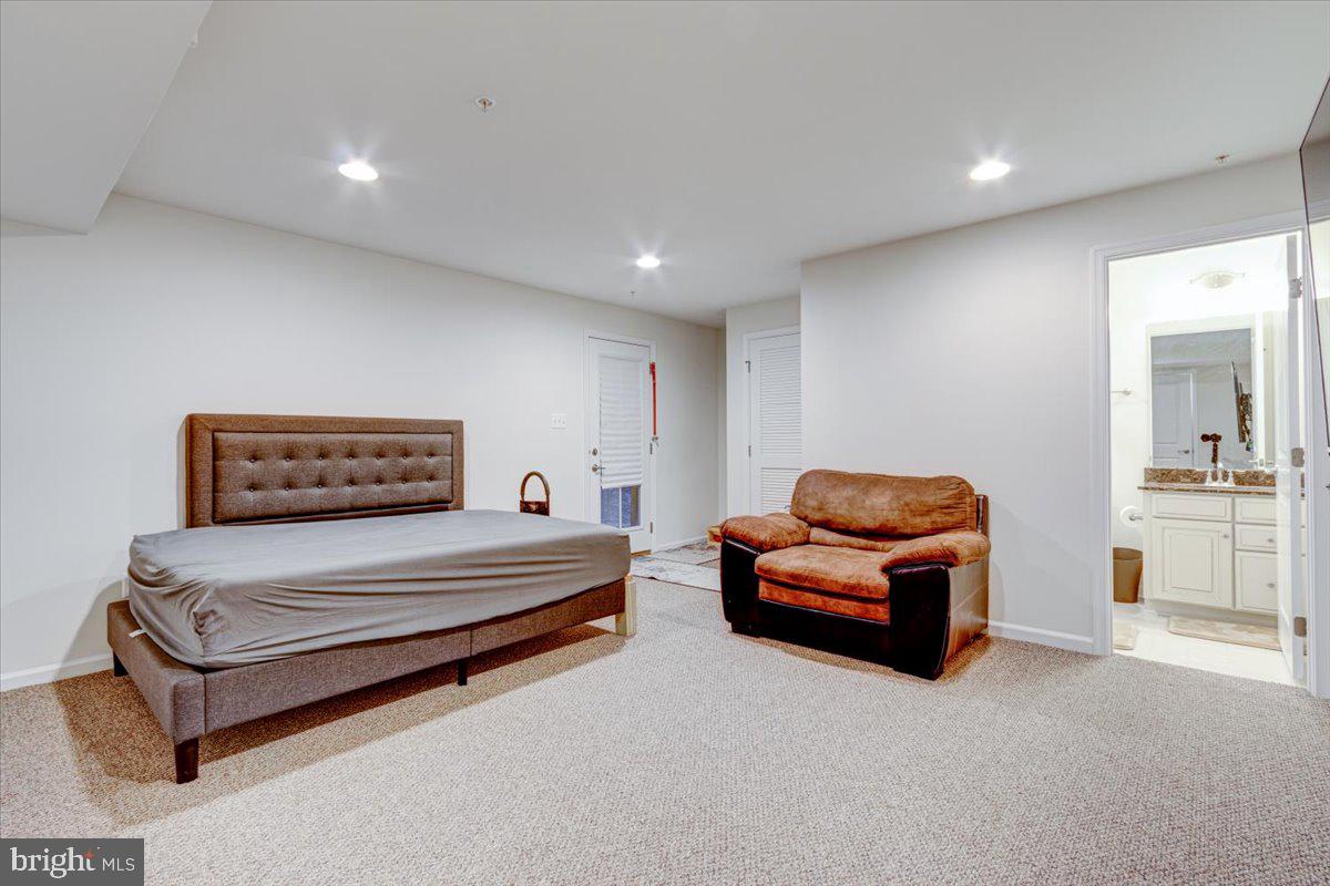 CREEKSIDE VILLAGE AT TANYARD SPRINGS - Residential