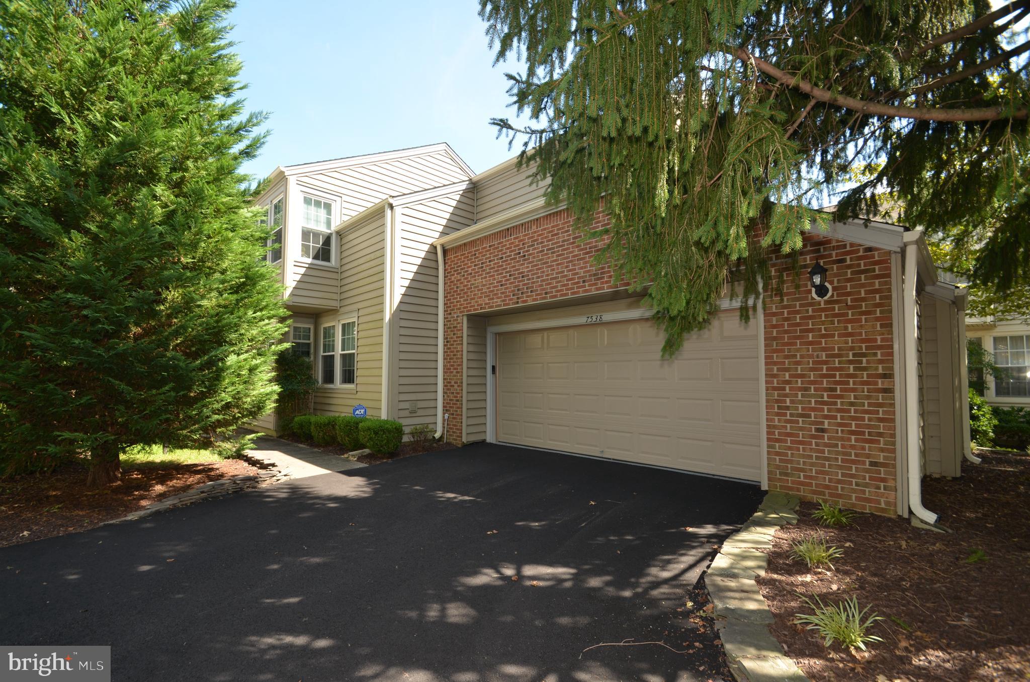 KINGSTOWNE - Residential Lease