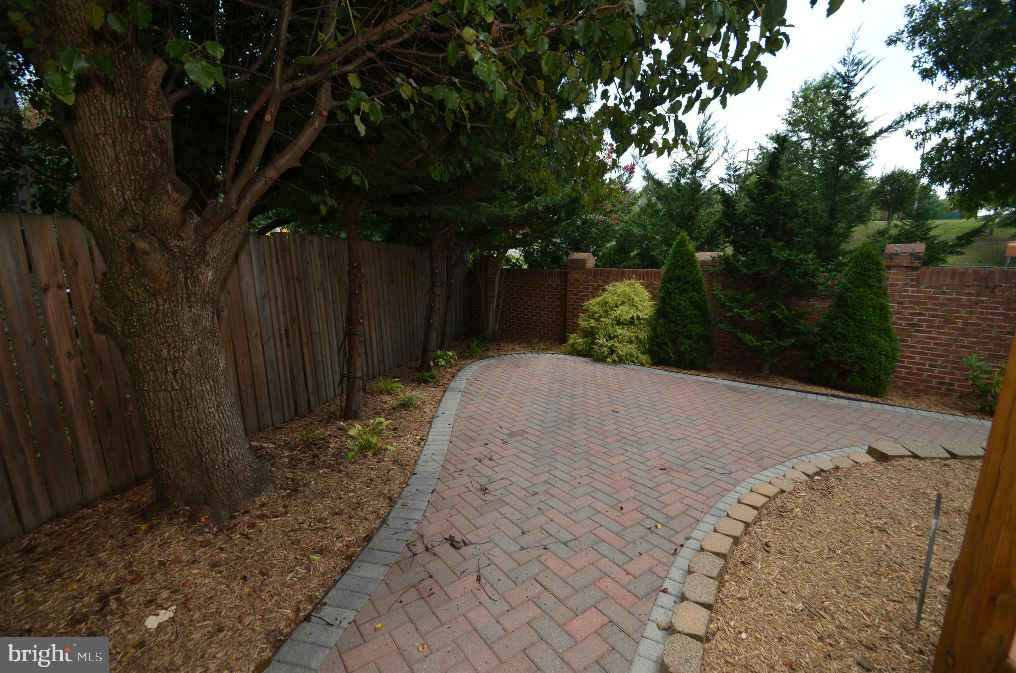 KINGSTOWNE - Residential Lease