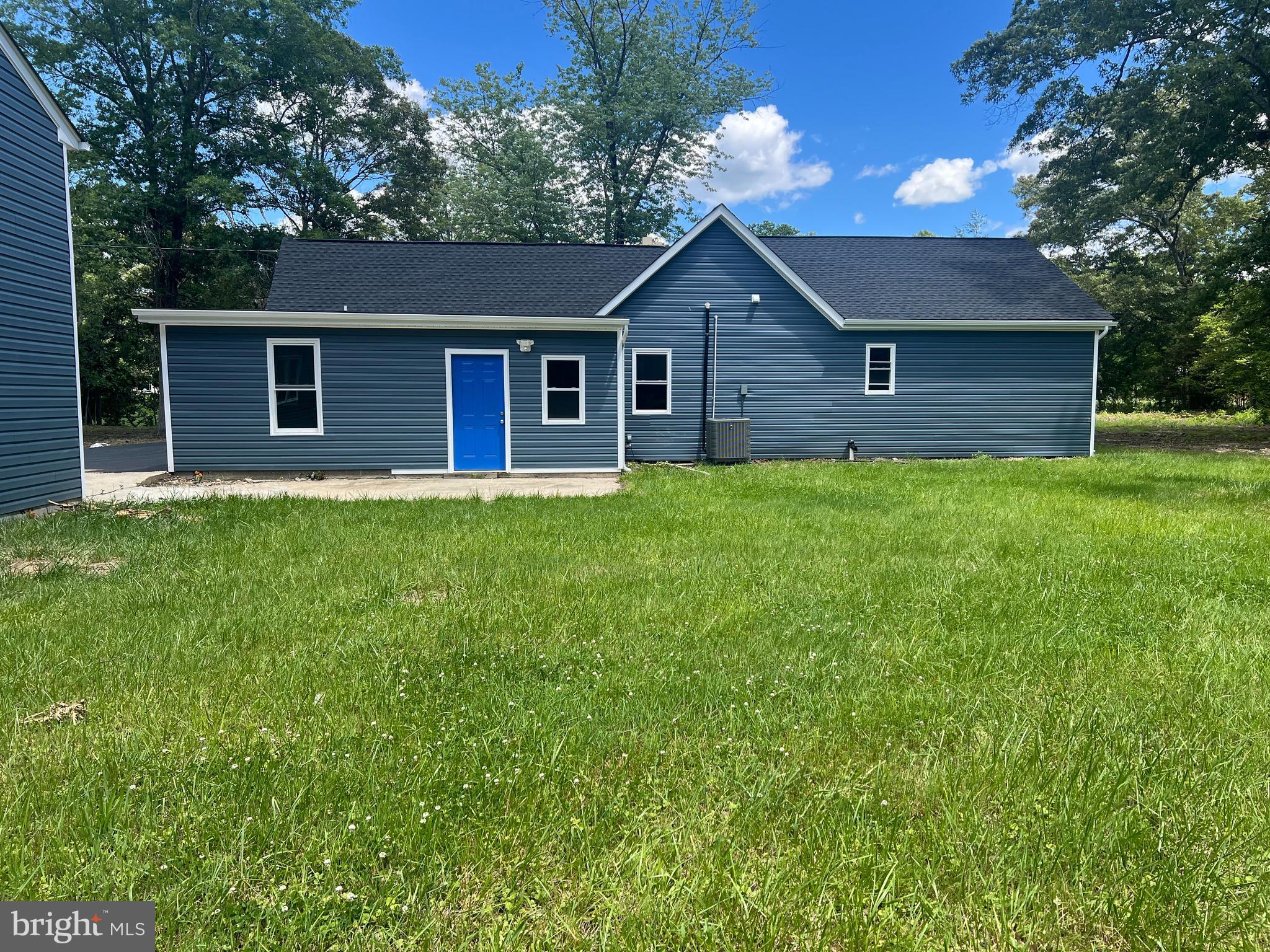 701 FARMINGTON ROAD W