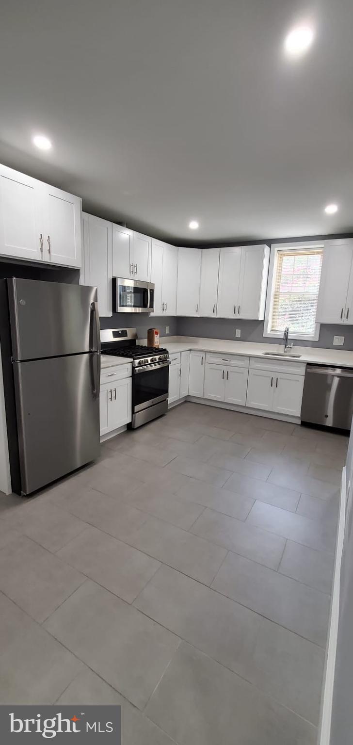 WASHINGTON VILLAGE - Residential Lease