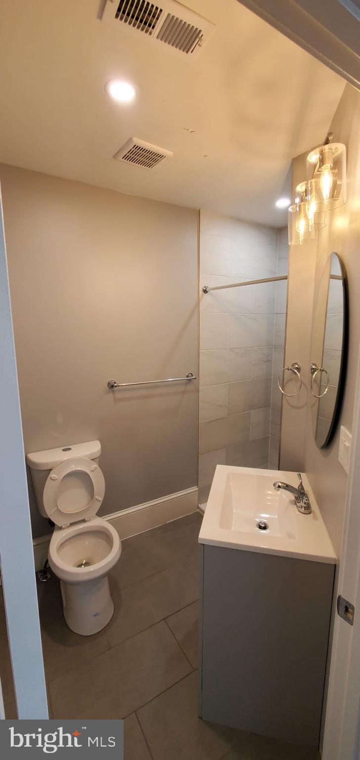 WASHINGTON VILLAGE - Residential Lease