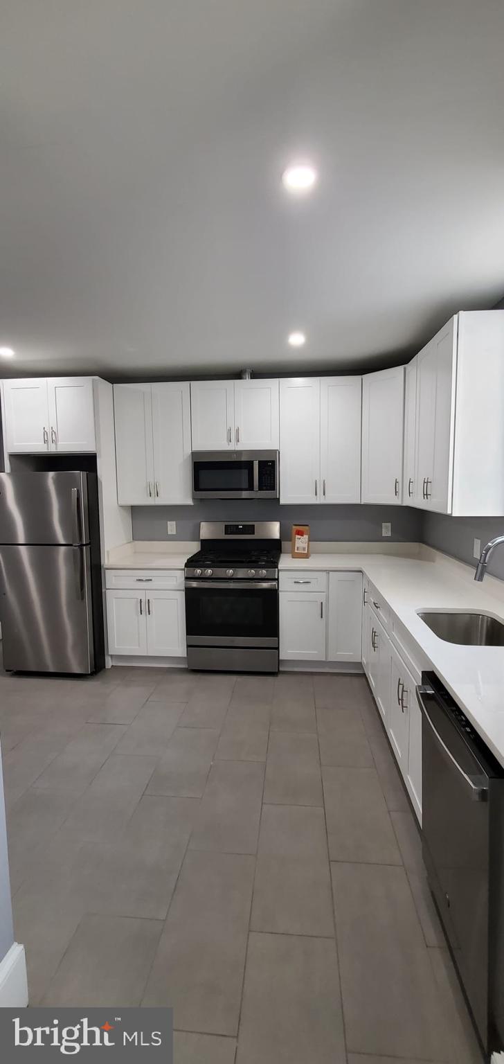 WASHINGTON VILLAGE - Residential Lease