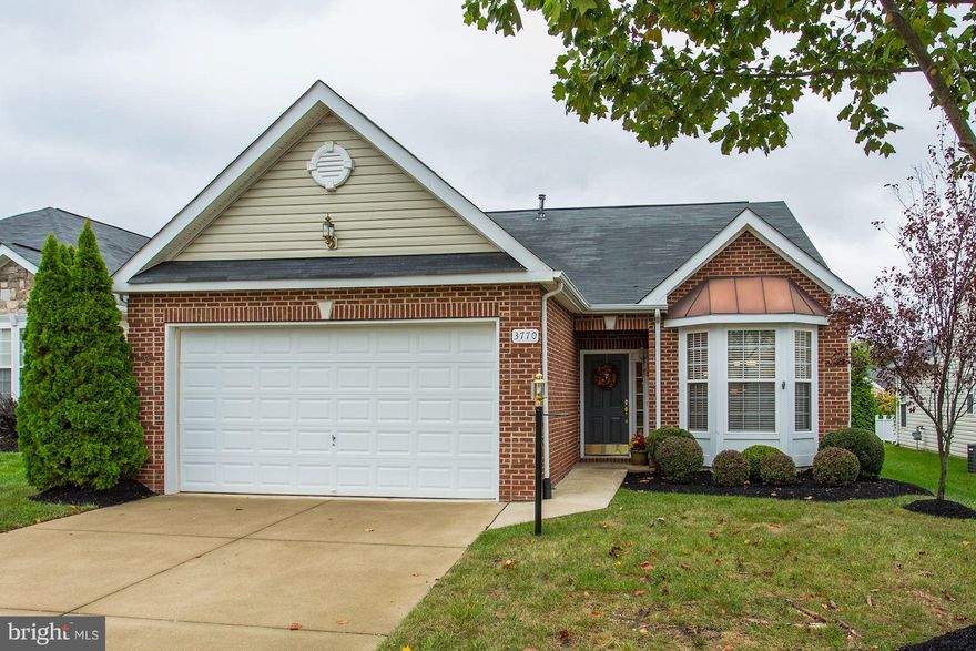 You've Earned This Lifestyle! Welcome to this Premier Community for the Active 55+ Crowd! Beautiful Easy Living Home full of BRAND-NEW Carpet, Fresh Interior Paint & Polished Hardwoods. Ready to Move In & Start Enjoying NOW. Eye-Popping Open Concept with Easy Flow from Room to Room. Florida Room expands the Fun! Massive Master Suite w/ Deep W/I & Luxury Bath. Convenient to WDC Cultural Attractions