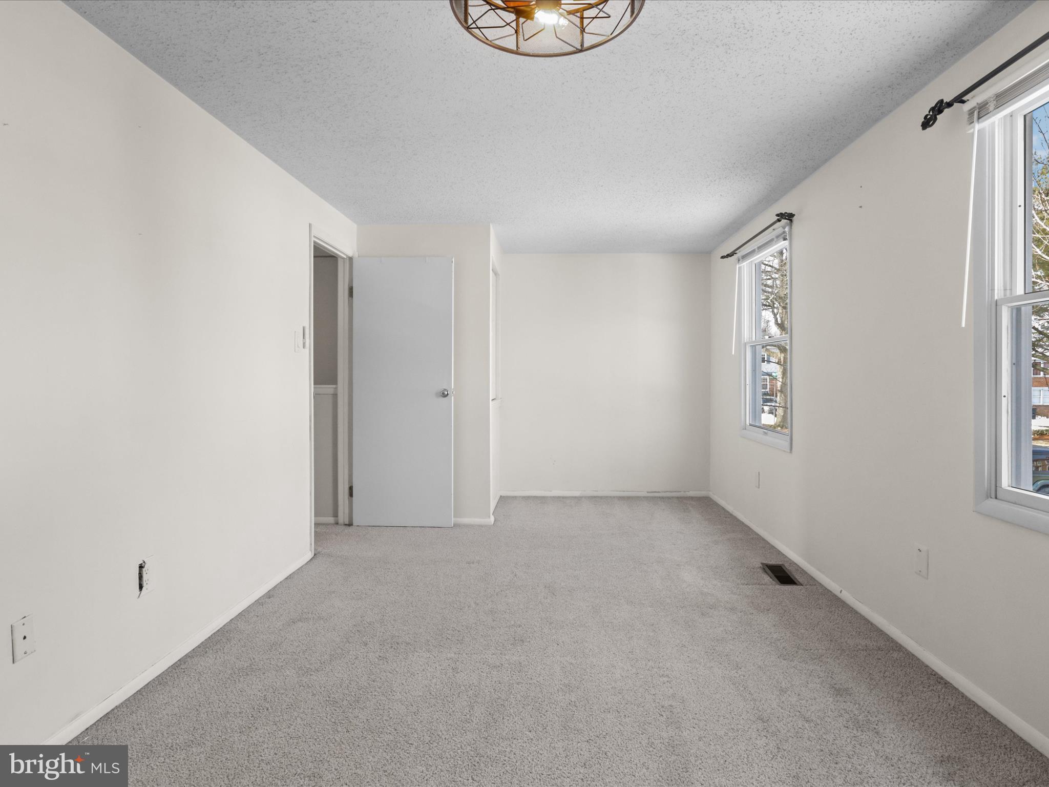 ROLLINGWOOD VILLAGE - Residential Lease