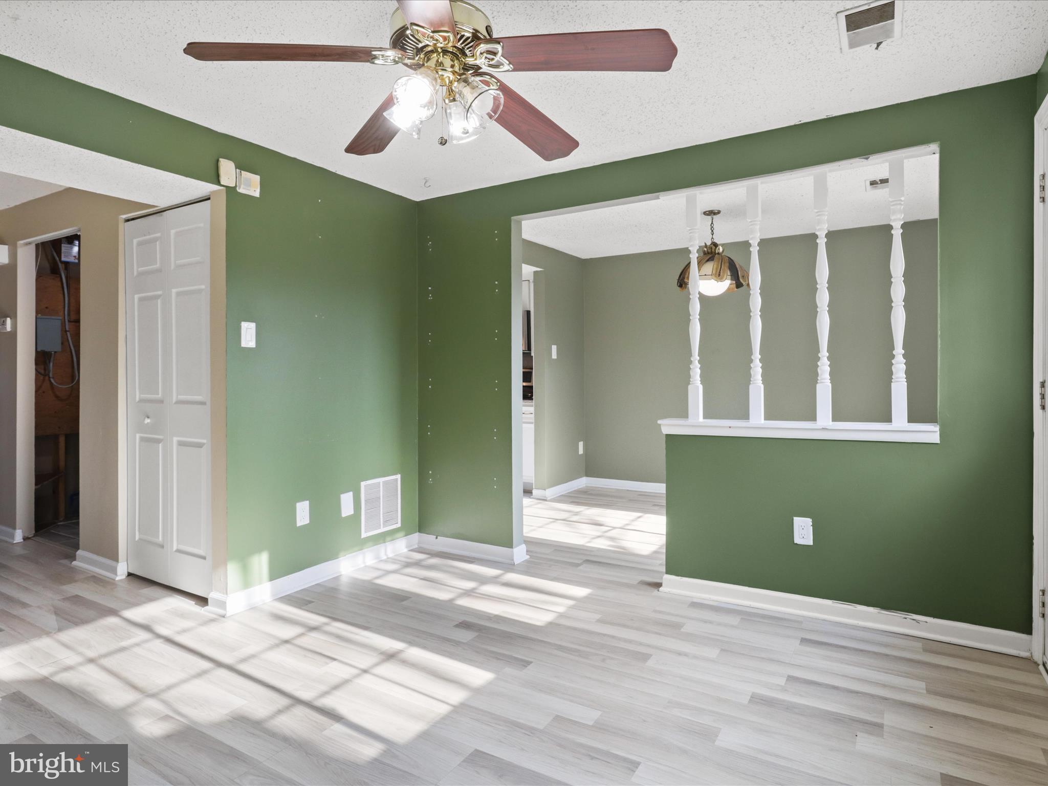 ROLLINGWOOD VILLAGE - Residential Lease