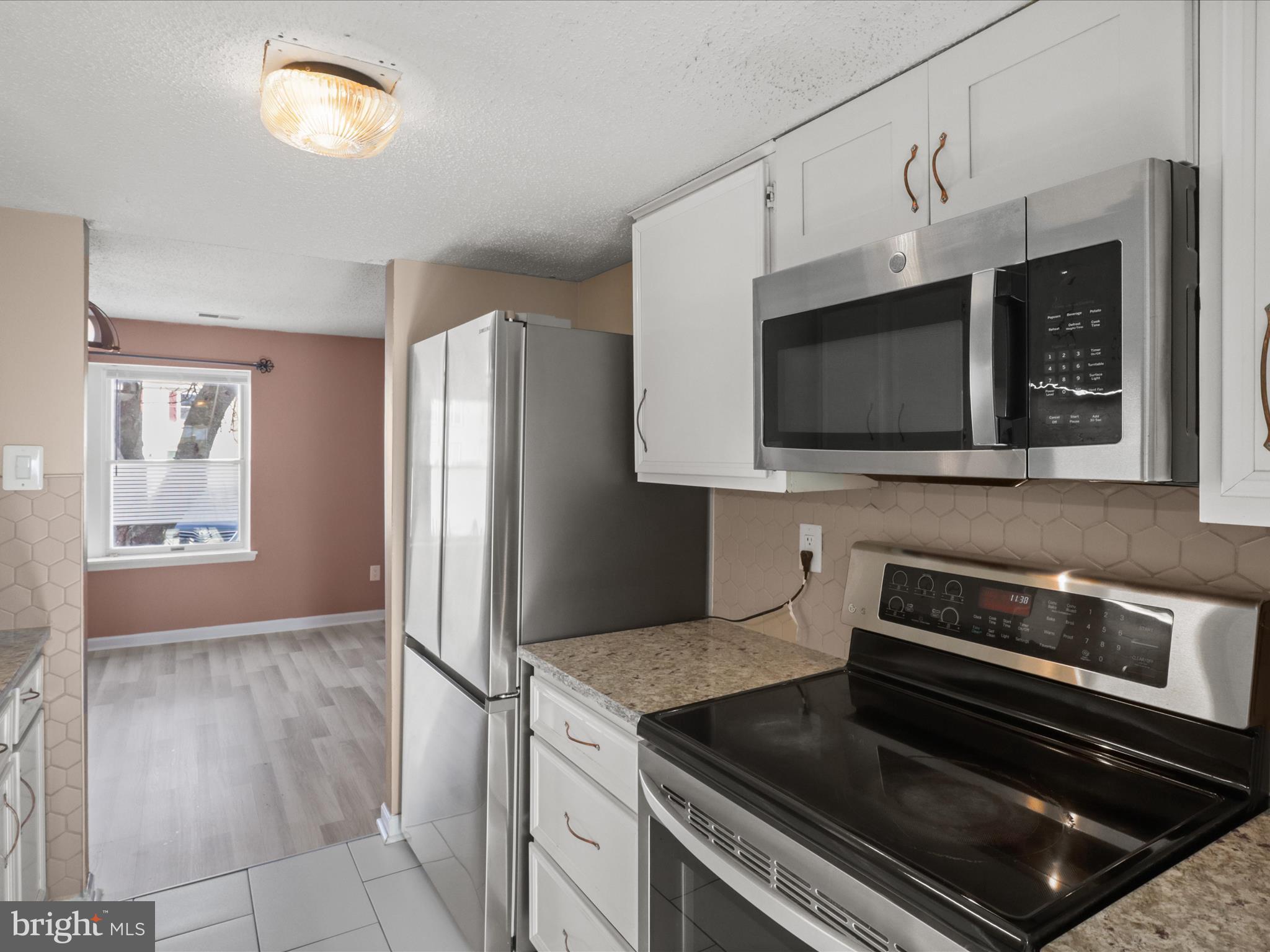 ROLLINGWOOD VILLAGE - Residential Lease