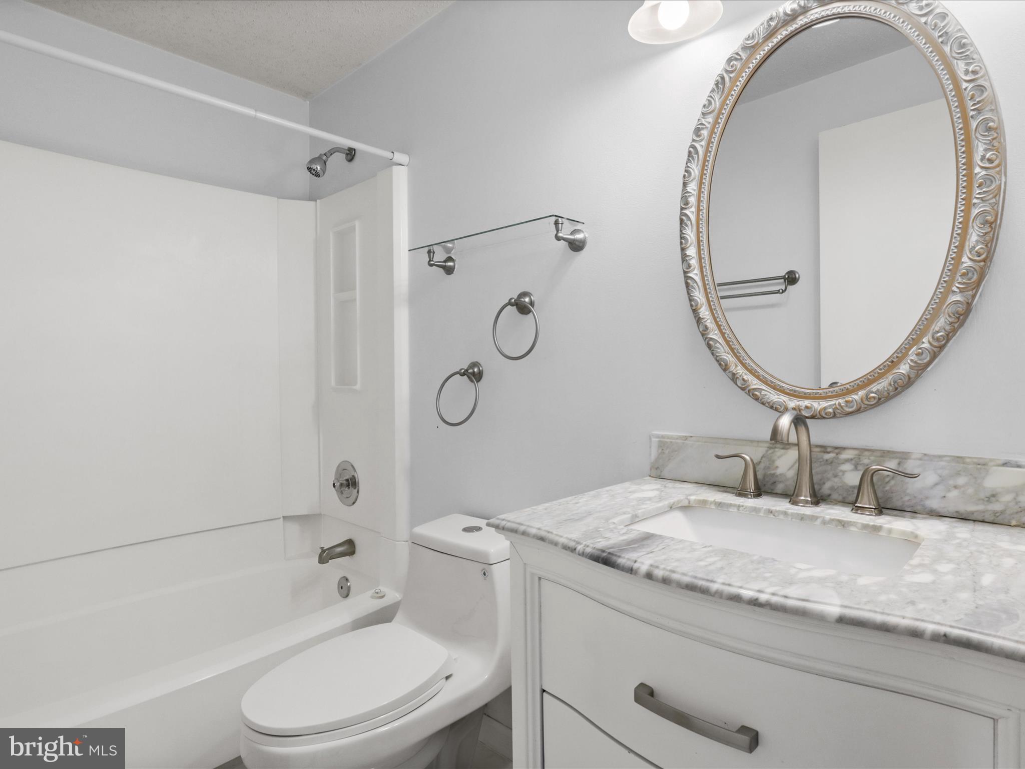 ROLLINGWOOD VILLAGE - Residential Lease