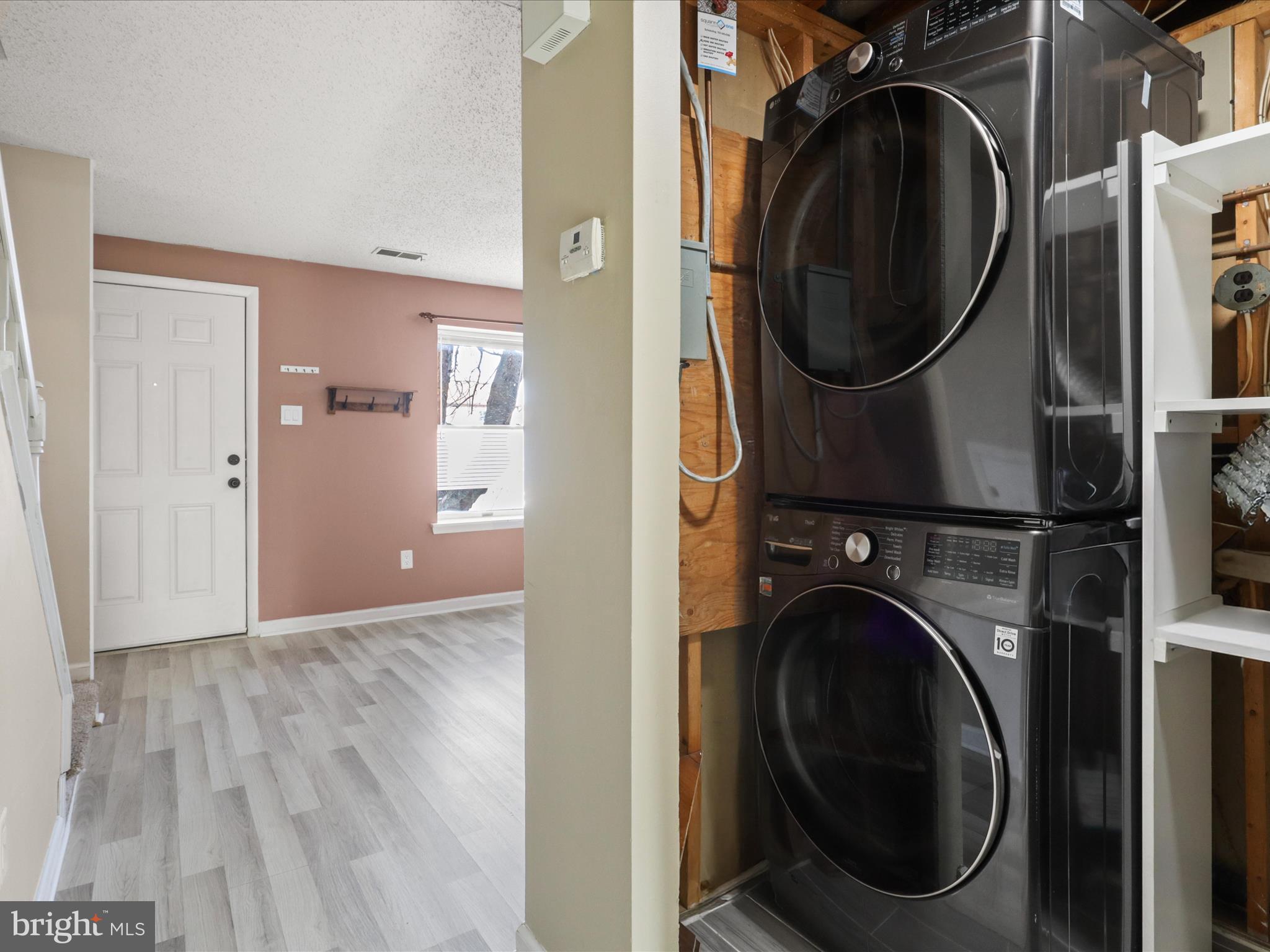 ROLLINGWOOD VILLAGE - Residential Lease