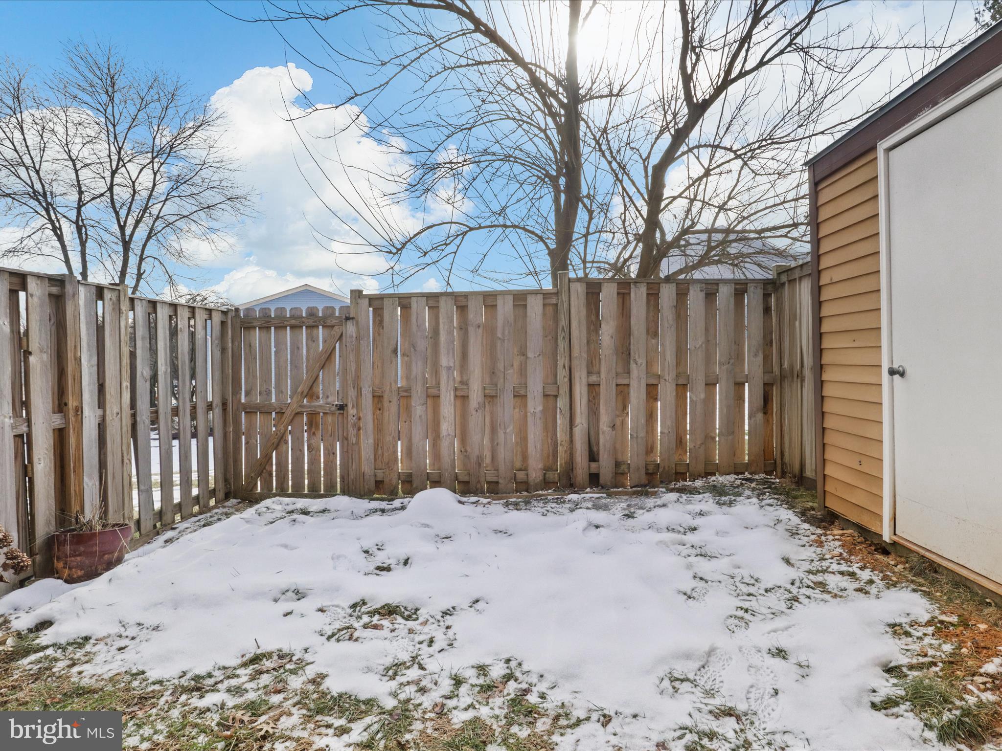 ROLLINGWOOD VILLAGE - Residential Lease