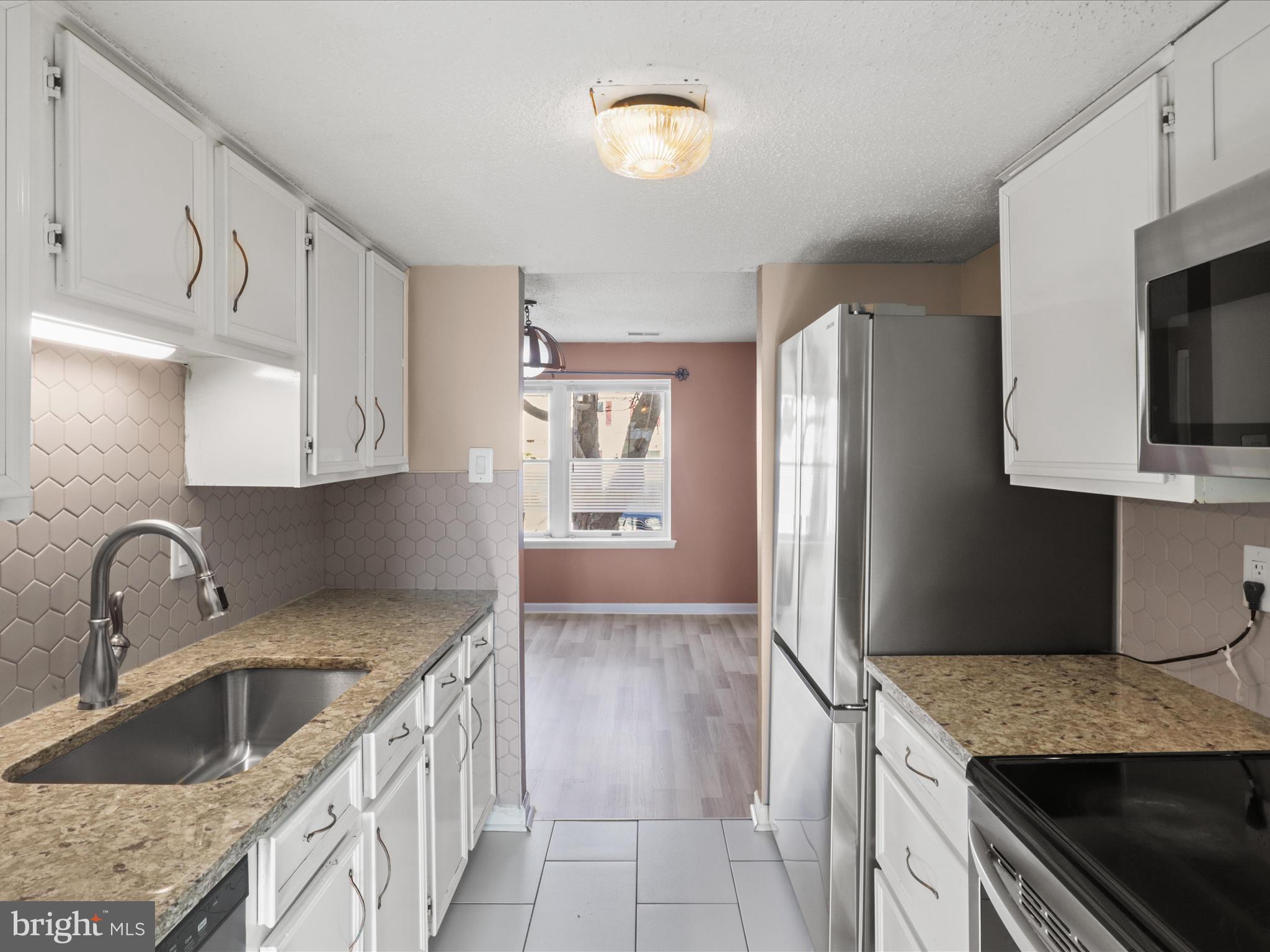 ROLLINGWOOD VILLAGE - Residential Lease