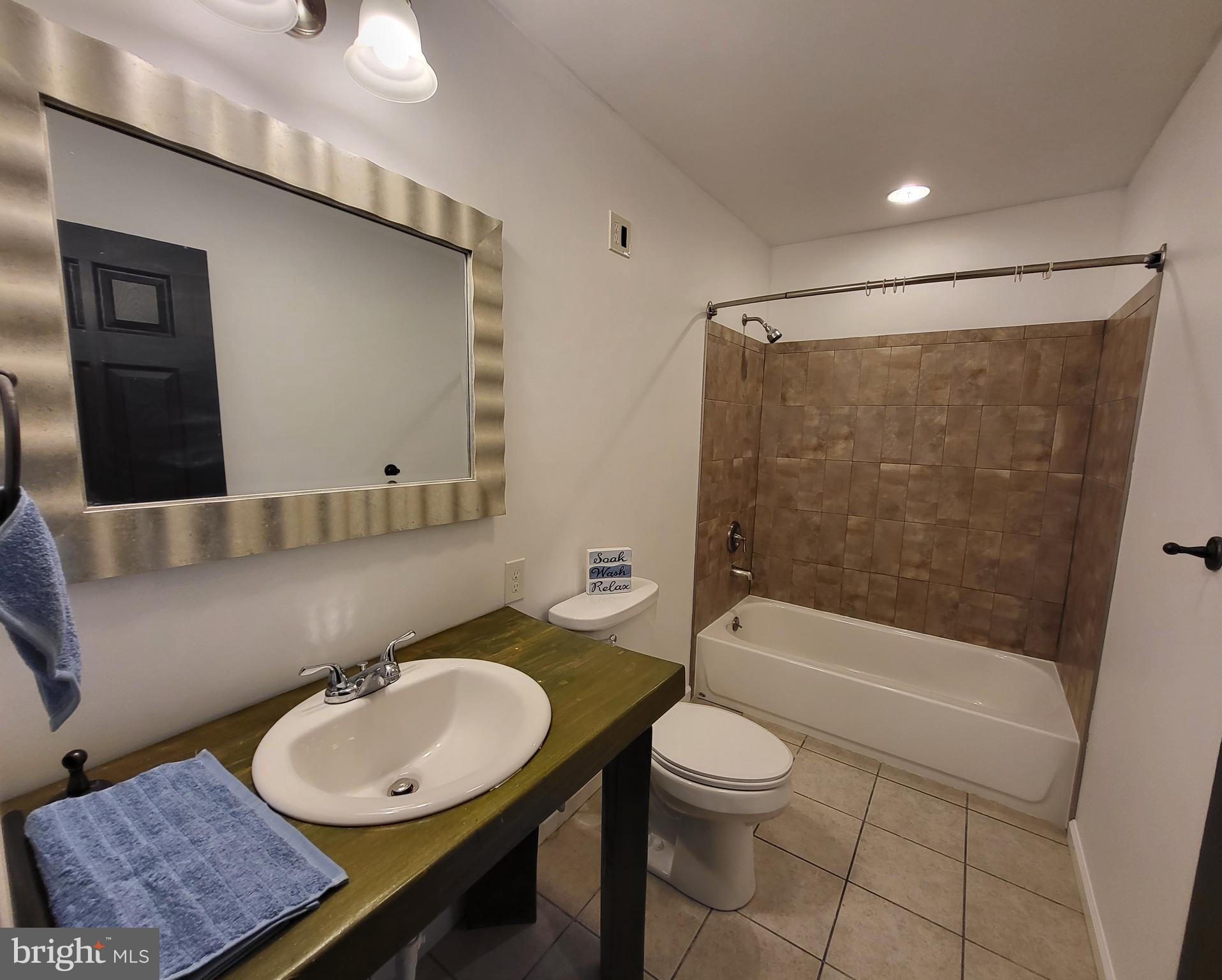 LONDONTOWNE - Residential