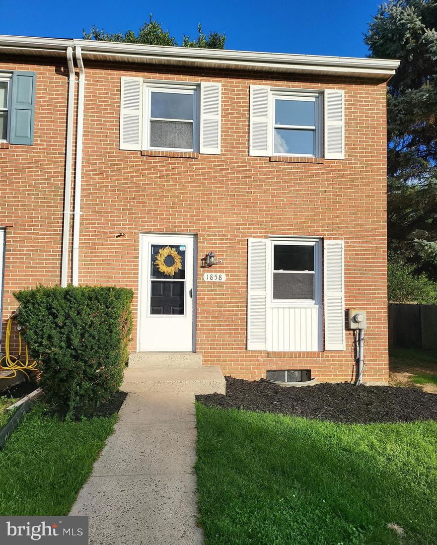 THIS IS A MUST SEE!!!!
This a spacious end of Unit Townhome in the sought after Londontowne Community of Hagerstown.  Property has a brand new roof, new stove, new concrete countertops and new built in microwave. Property offers a partially finished basement.  A/C Unit and Water Heater are only a year old and a 4 year warranty will transfer with both.  This home is conveniently located near shopping, schools, medical centers and commuter routes.
****Offer Deadline Sunday Aug 28th 7pm****