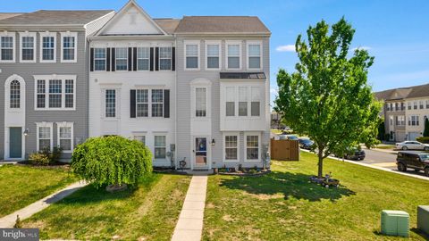 Townhouse For Sale - 18 Scholarship Lane<br/> MARTINSBURG, WV 25404