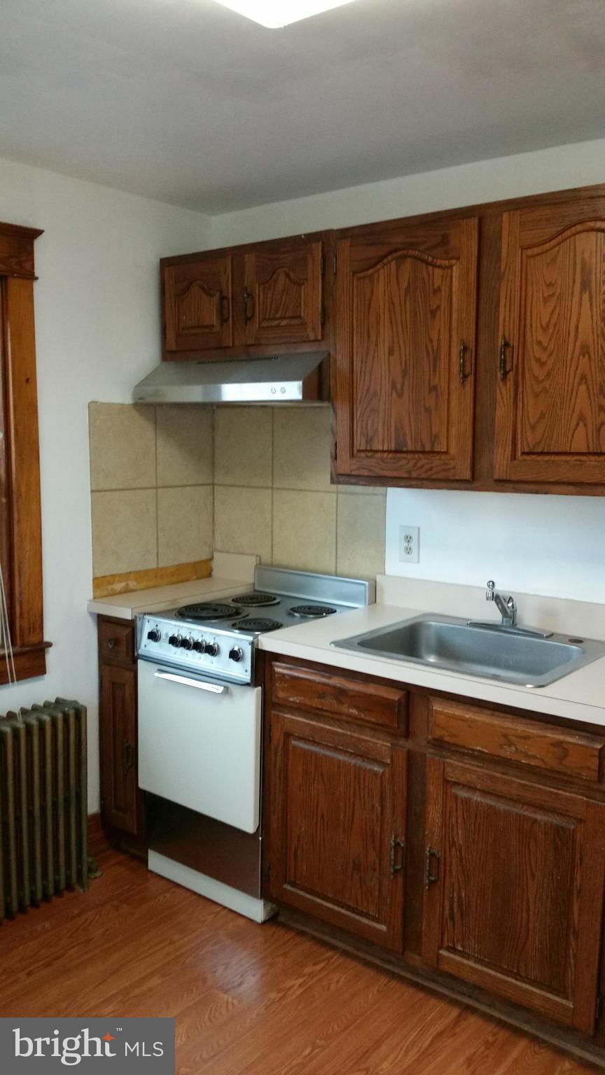 PERRY HALL - Residential Lease