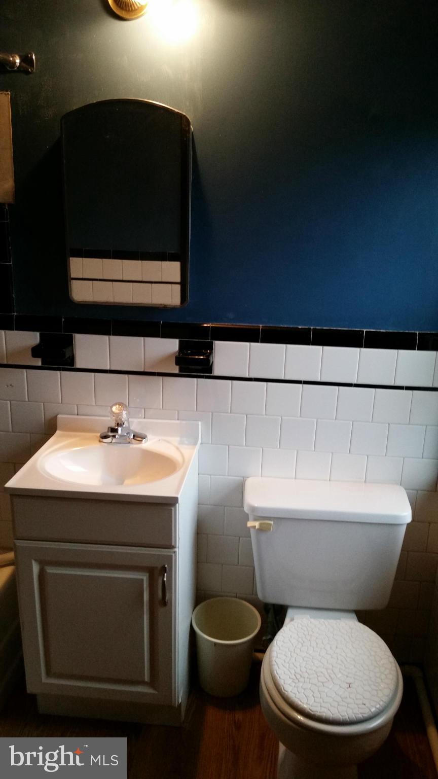 PERRY HALL - Residential Lease