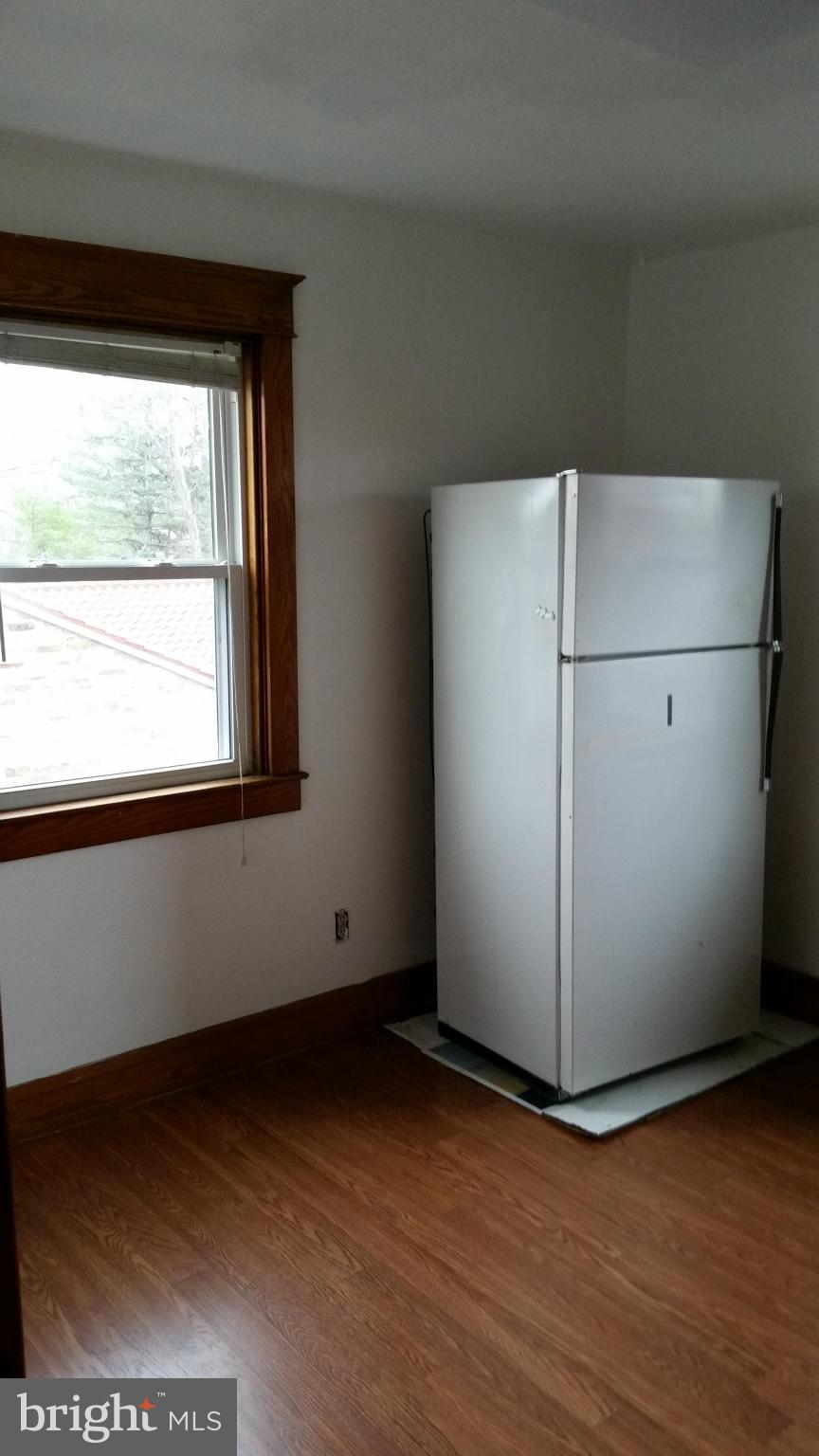 PERRY HALL - Residential Lease