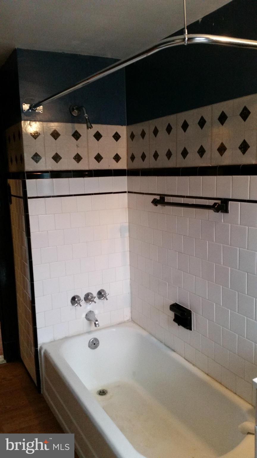 PERRY HALL - Residential Lease